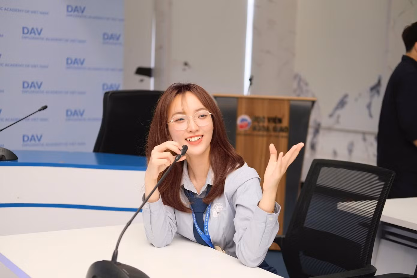 Lê Nguyên Chi là sinh viên ngành Kinh doanh Quốc tế tại Học viện Ngoại giao.
