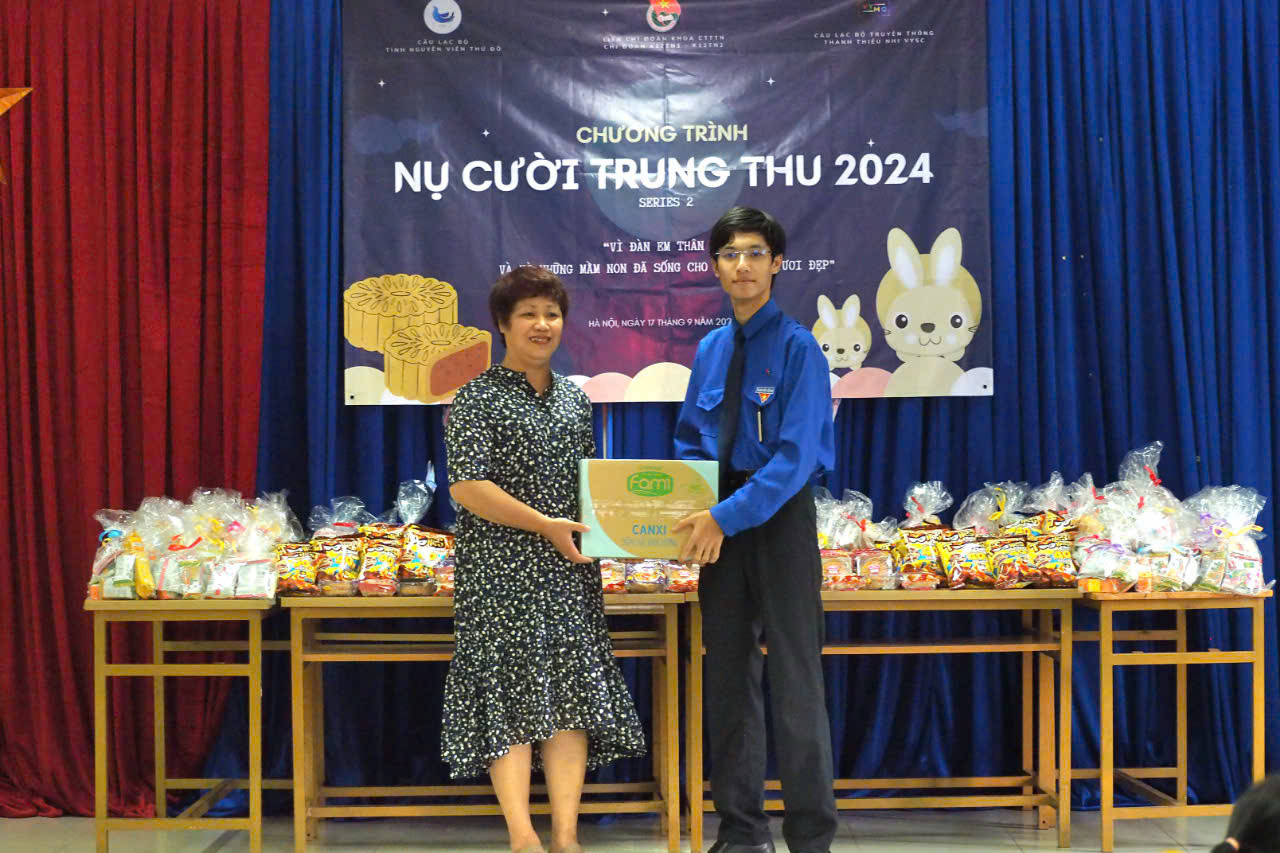 Quốc Đạt tổ chức chương trình thiện nguyện “Nụ cười Trung thu năm 2024” tại Trung tâm Sao Mai.