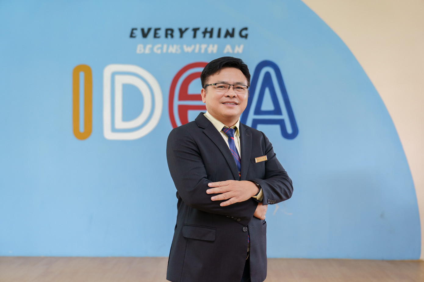 PGS.TS Phạm Văn Song - Hiệu trưởng trường Đại học Công nghệ Miền Đông. PGS.TS Phạm Văn Song - Hiệu trưởng trường Đại học Công nghệ Miền Đông.