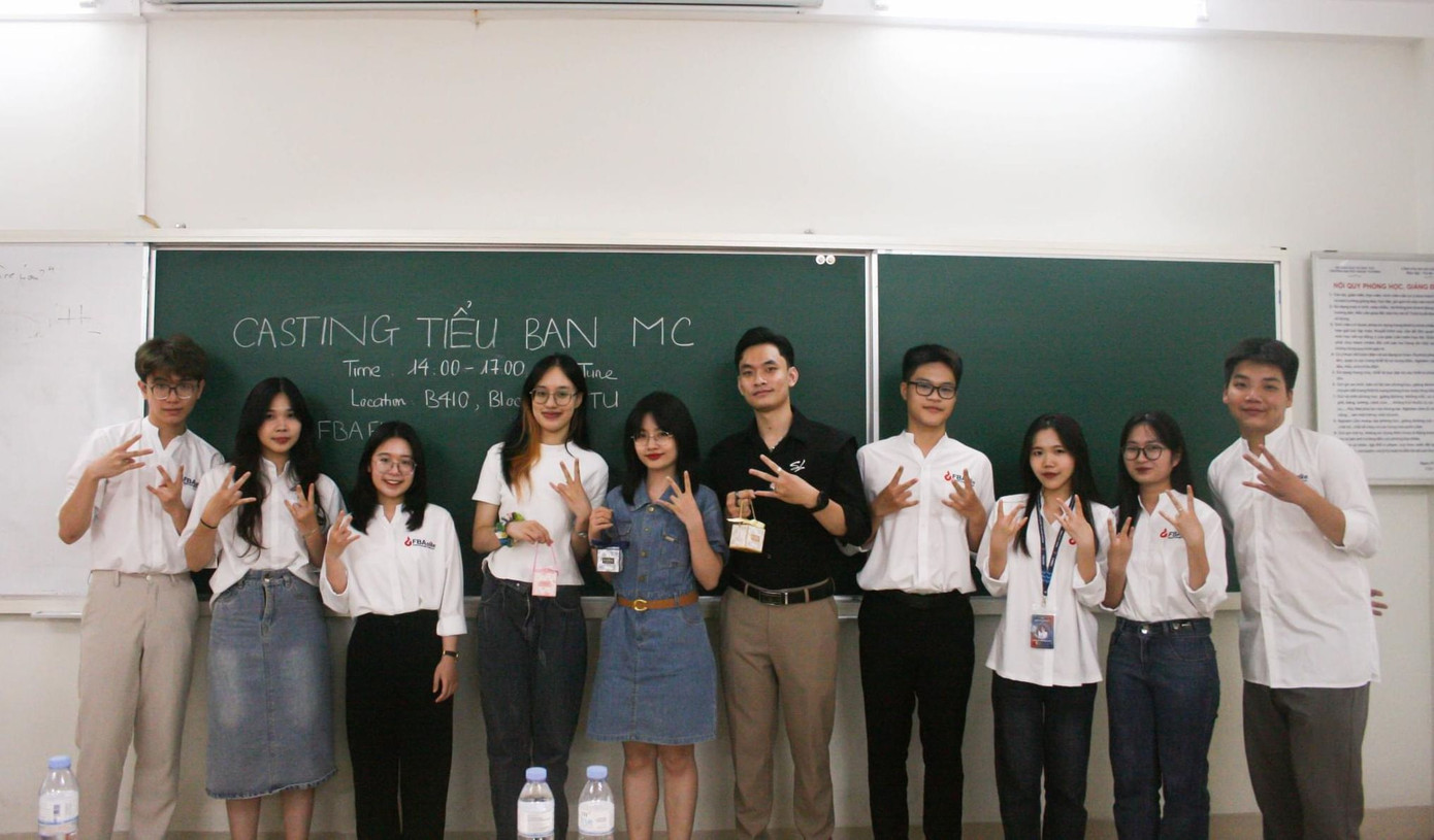 Minh Tiến tổ chức sự kiện nội bộ.