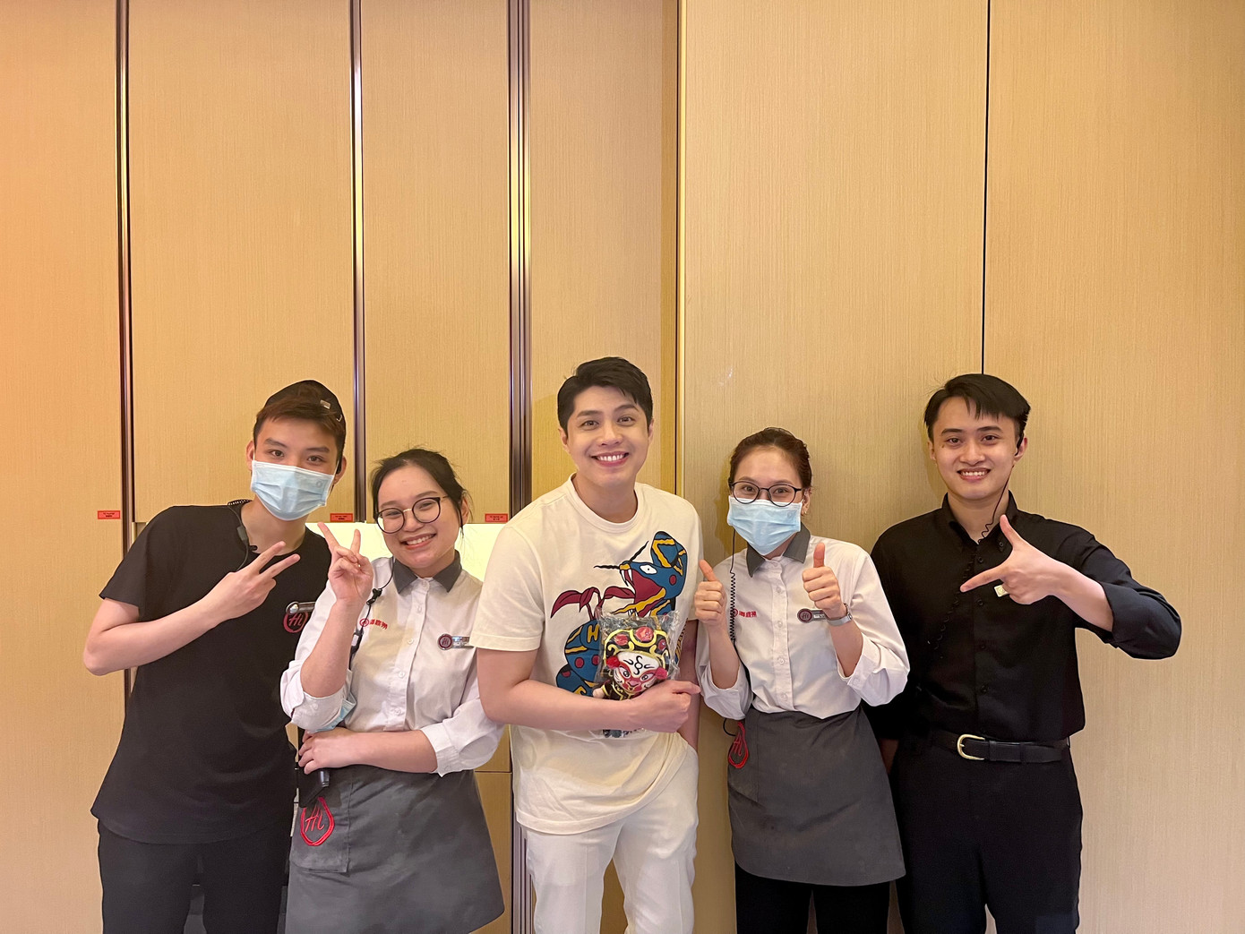 Đức Biên làm việc tại Haidilao.