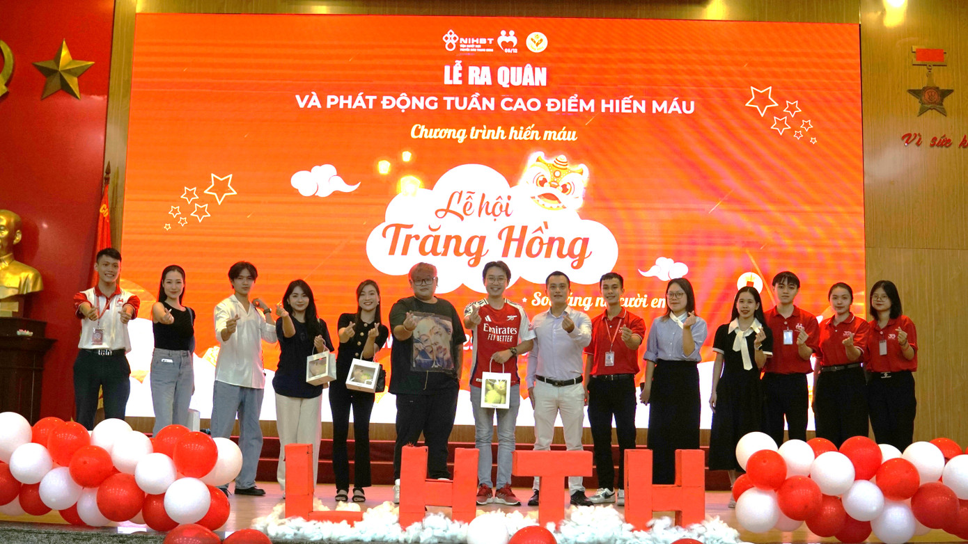 Các khách mời tham dự Lễ ra quân Lễ hội Trăng Hồng 2024. Các khách mời tham dự Lễ ra quân Lễ hội Trăng Hồng 2024.