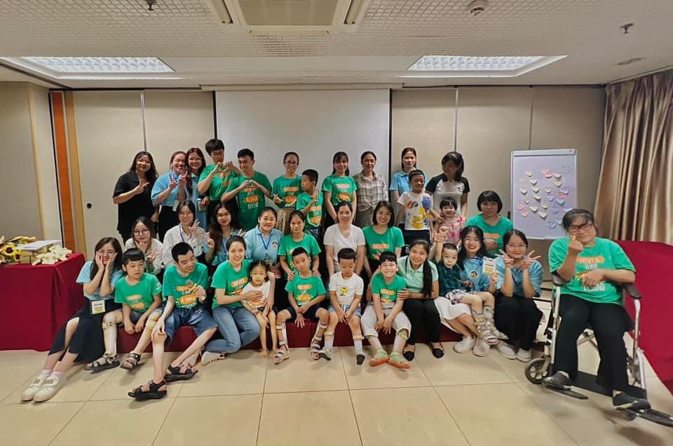 Trà My tích cực tham gia các hoạt động cộng đồng. Trà My tích cực tham gia các hoạt động cộng đồng.