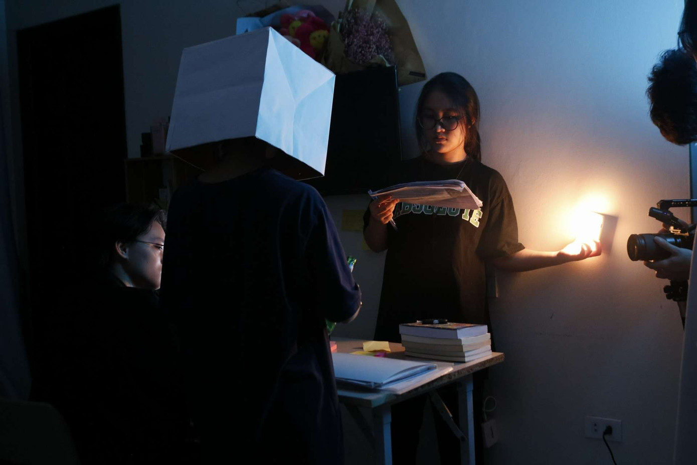 Nữ sinh luôn xác định học tập là nhiệm vụ chính dù hoạt động trong rất nhiều sự kiện, có các công việc khác nhau trong ngành Truyền thông. Nữ sinh luôn xác định học tập là nhiệm vụ chính dù hoạt động trong rất nhiều sự kiện, có các công việc khác nhau trong ngành Truyền thông.