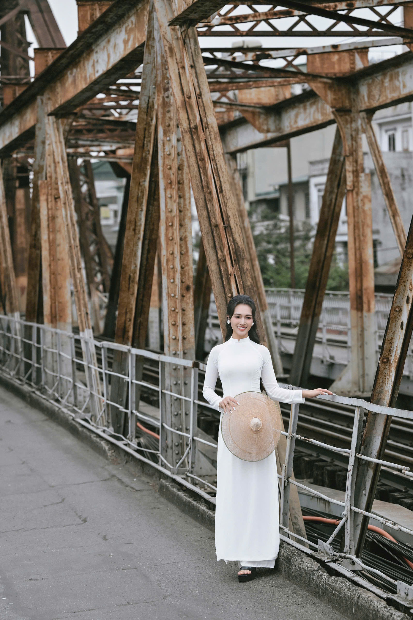 Lê Nguyễn Hà Anh mang trong mình khát khao cháy bỏng với nghệ thuật. Lê Nguyễn Hà Anh mang trong mình khát khao cháy bỏng với nghệ thuật.