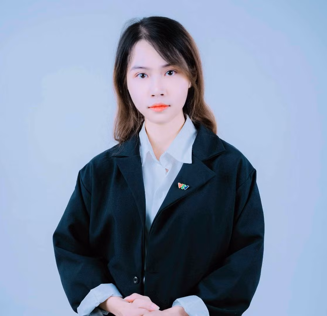 Trần Thục Quyên là sinh viên xuất sắc với 12 năm học sinh giỏi, học bổng doanh nghiệp 3 năm liên tiếp, kết nạp Đảng viên từ năm 18 tuổi.