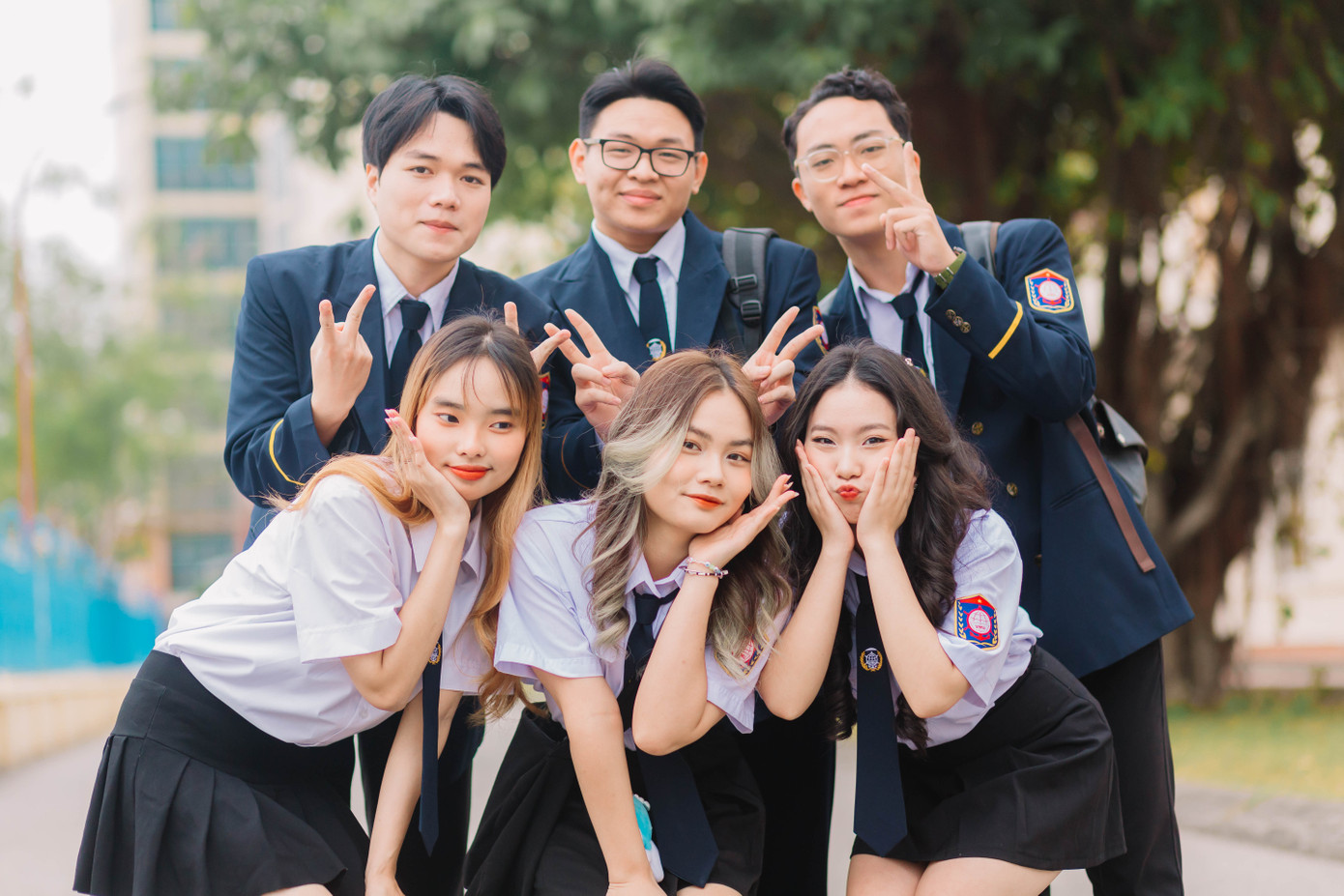 Mỹ Phương cùng nhóm bạn "Scholarship Hunters". Mỹ Phương cùng nhóm bạn "Scholarship Hunters".