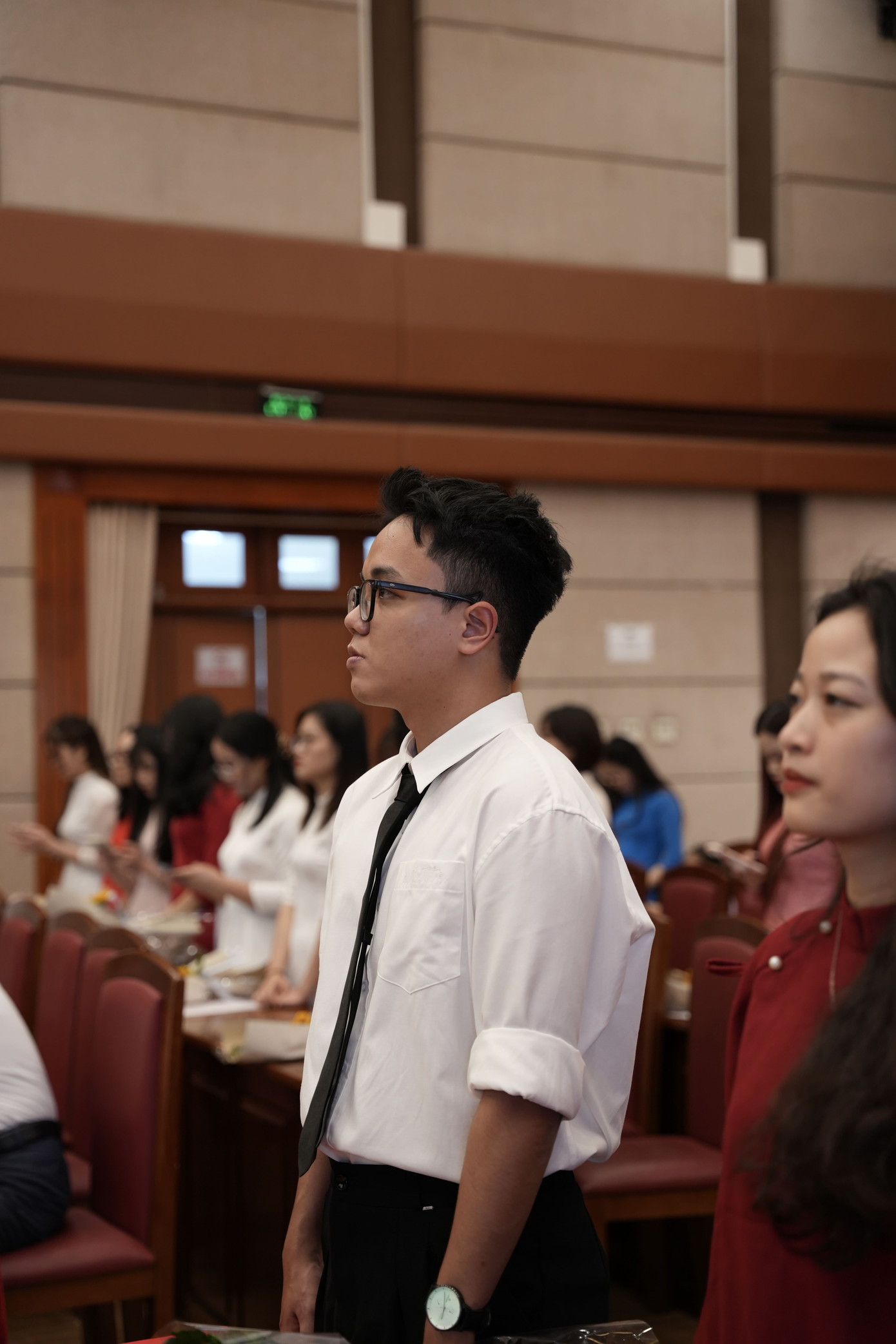 Hải Long trong Lễ Kết nạp Đảng viên Trường Đại học Luật Hà Nội. Hải Long trong Lễ Kết nạp Đảng viên Trường Đại học Luật Hà Nội.