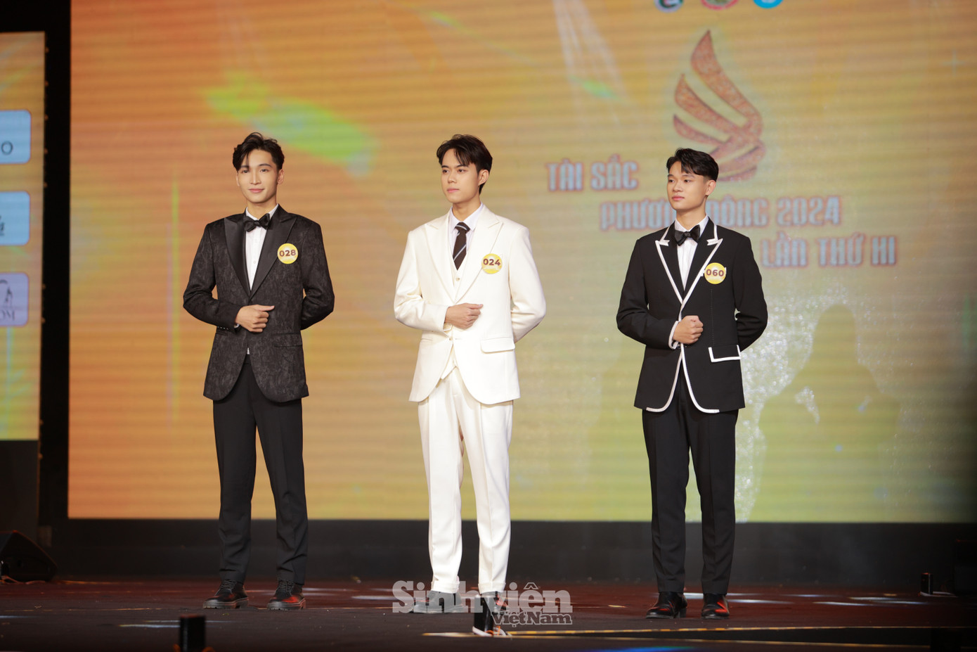 Top 6 thí sinh xuất sắc bước vào phần thi cuối cùng. Top 6 thí sinh xuất sắc bước vào phần thi cuối cùng.