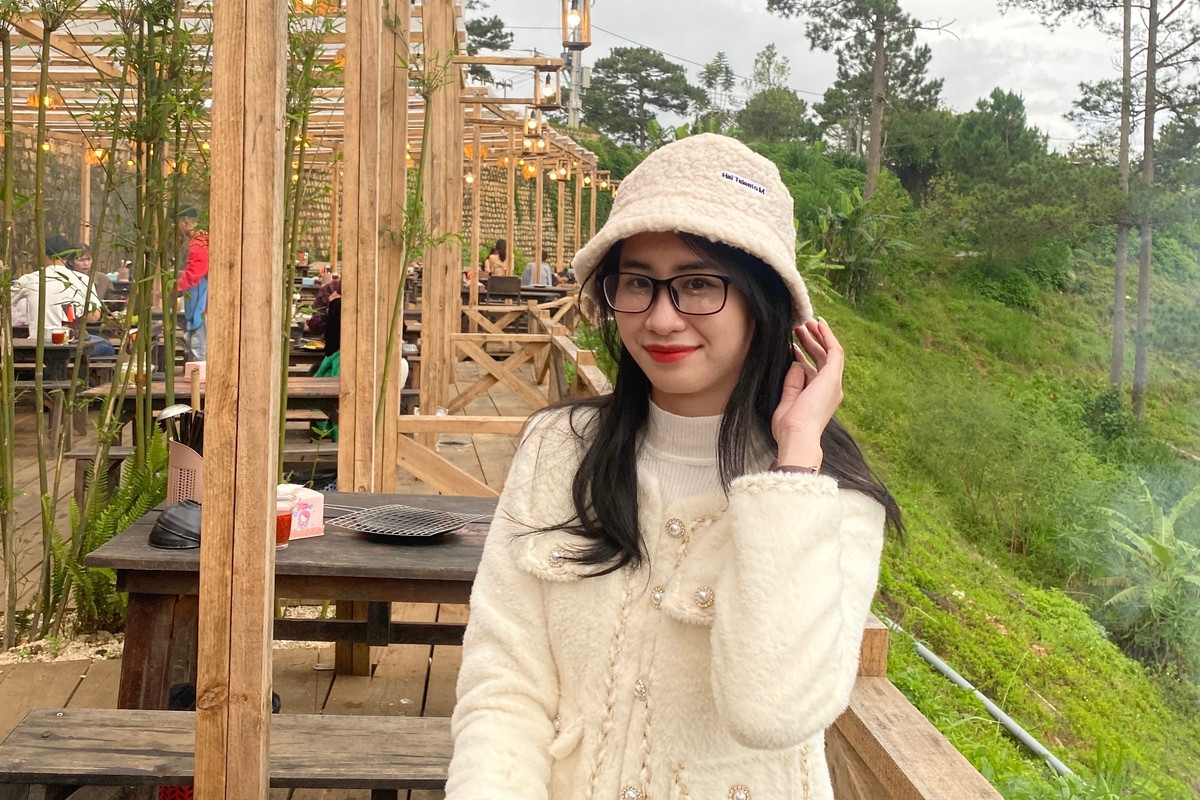 Châm ngôn của cô là "Trust myself and make it happen". Châm ngôn của cô là "Trust myself and make it happen".