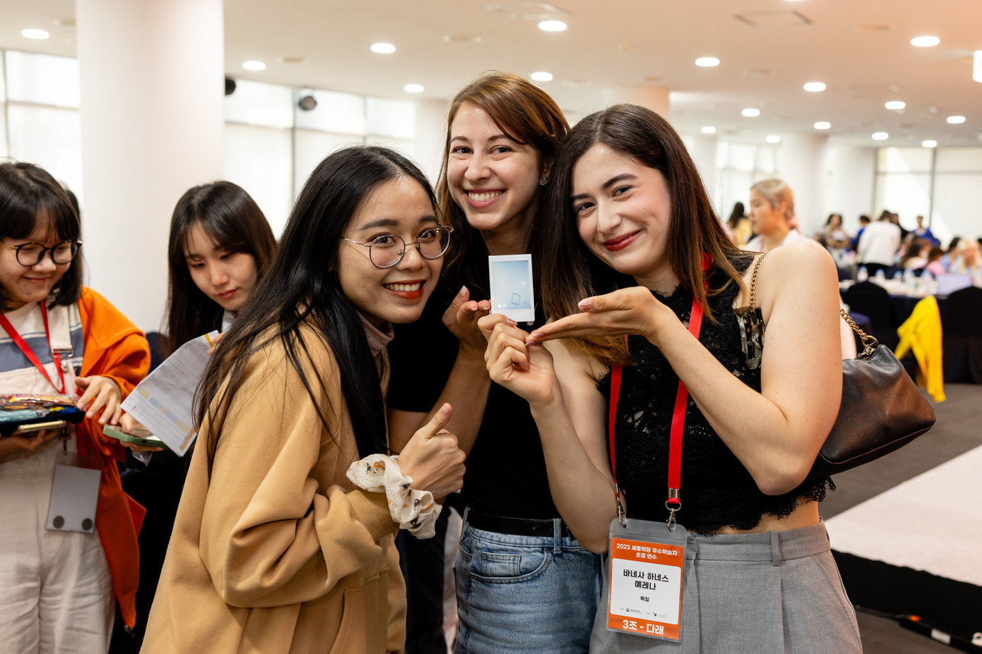 Bình Nhi trong Chương trình Đào tạo học viên ưu tú - Học viện King Sejong tại Hàn Quốc.