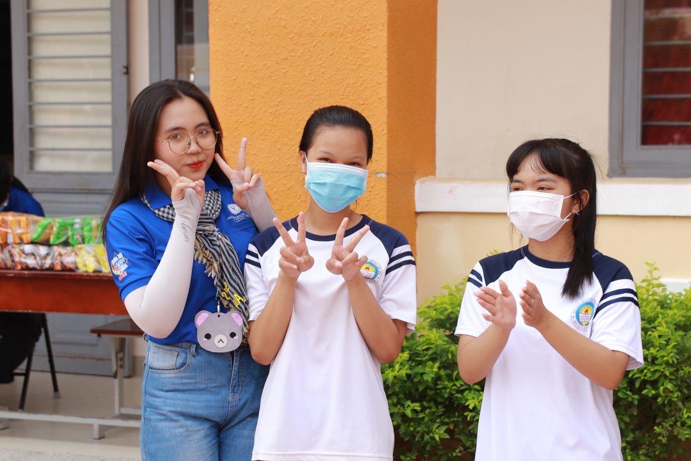 Những hoạt động trong màu áo xanh tình nguyện giúp Tường Vi trưởng thành hơn mỗi ngày. Những hoạt động trong màu áo xanh tình nguyện giúp Tường Vi trưởng thành hơn mỗi ngày.