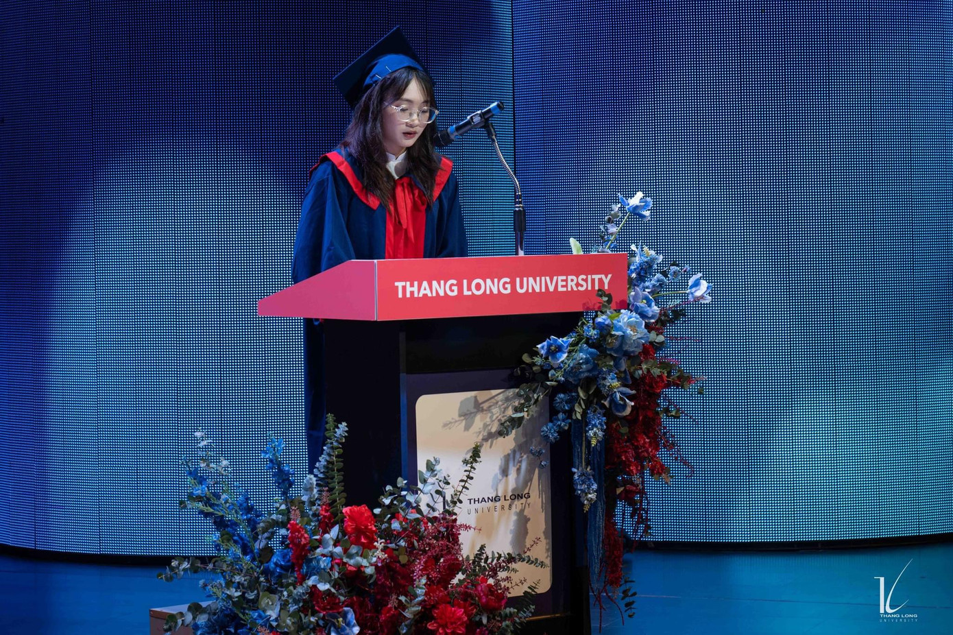Trong lễ tốt nghiệp, Hải Anh đã đại diện cho toàn thể sinh viên phát biểu ý nghĩa.