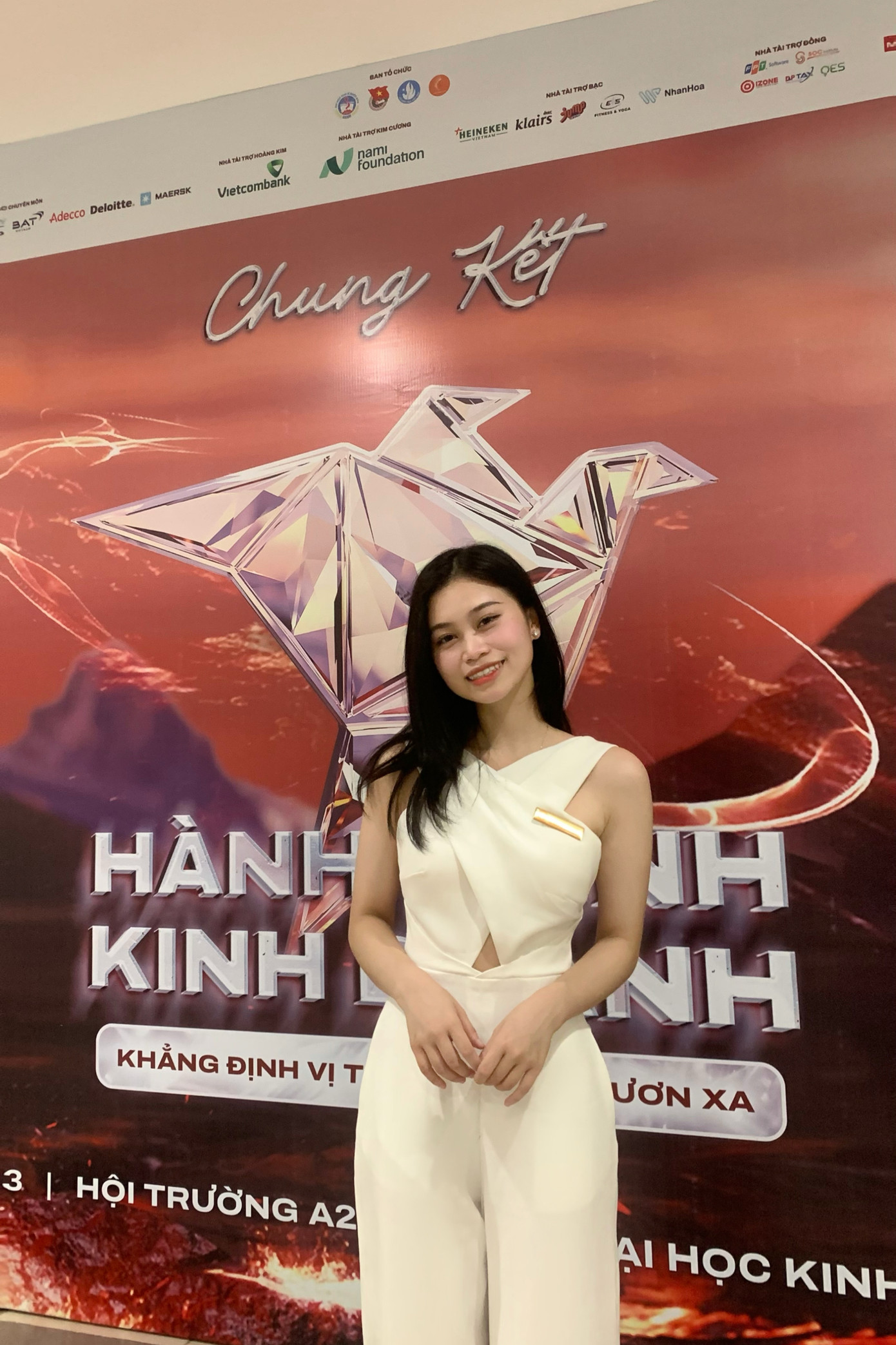 Nguyễn Thị Hiếu trong đêm chung kết của cuộc thi Hành trình kinh doanh. Nguyễn Thị Hiếu trong đêm chung kết của cuộc thi Hành trình kinh doanh.