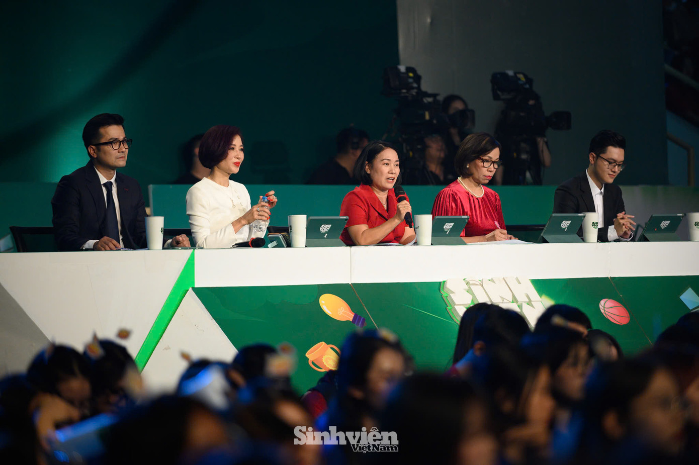 Ban Giám khảo Chung kết Sinh viên Thế Hệ Mới 2024.