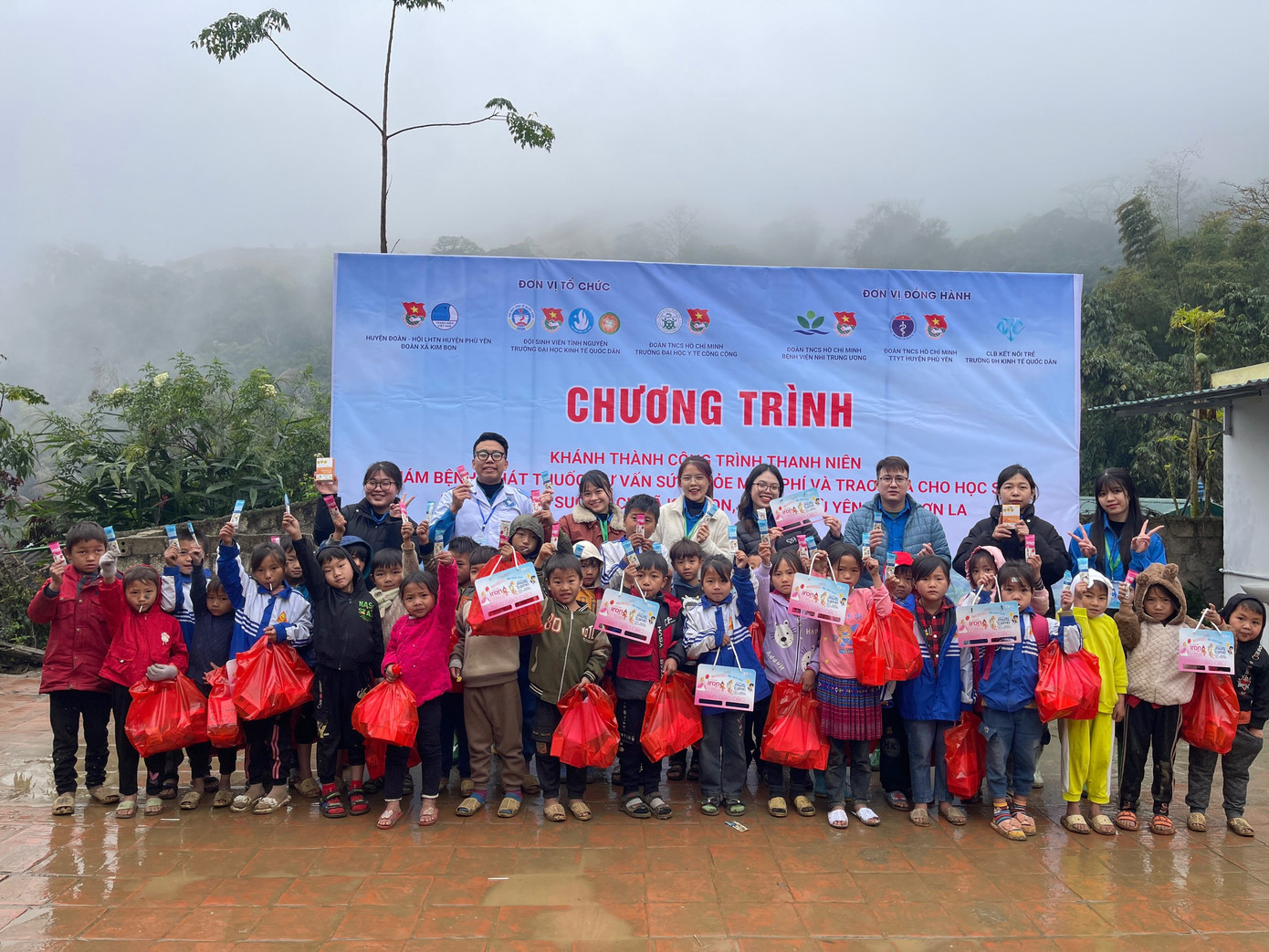 Chị Xuân Quỳnh luôn tích cực tham gia các hoạt động tình nguyện vì cộng đồng.