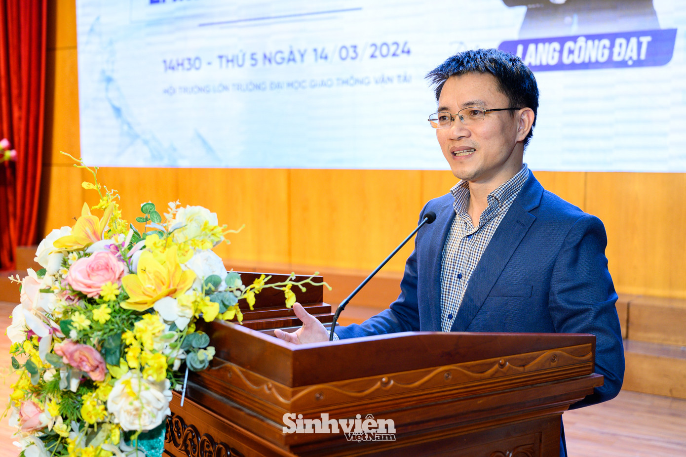 Nhà báo Nguyễn Tuấn Anh phát biểu khai mạc chương trình.