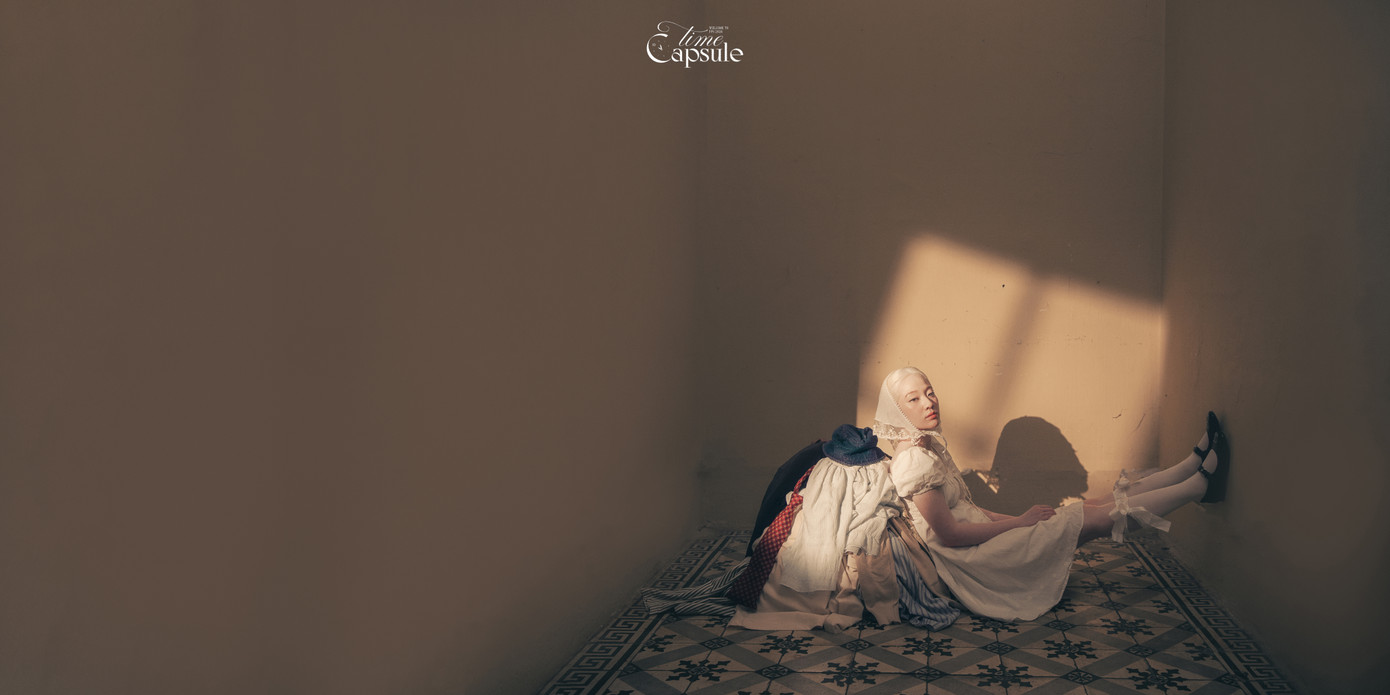 Mạnh mẽ lên, luôn có ánh sáng nơi cuối con đường. Mạnh mẽ lên, luôn có ánh sáng nơi cuối con đường.