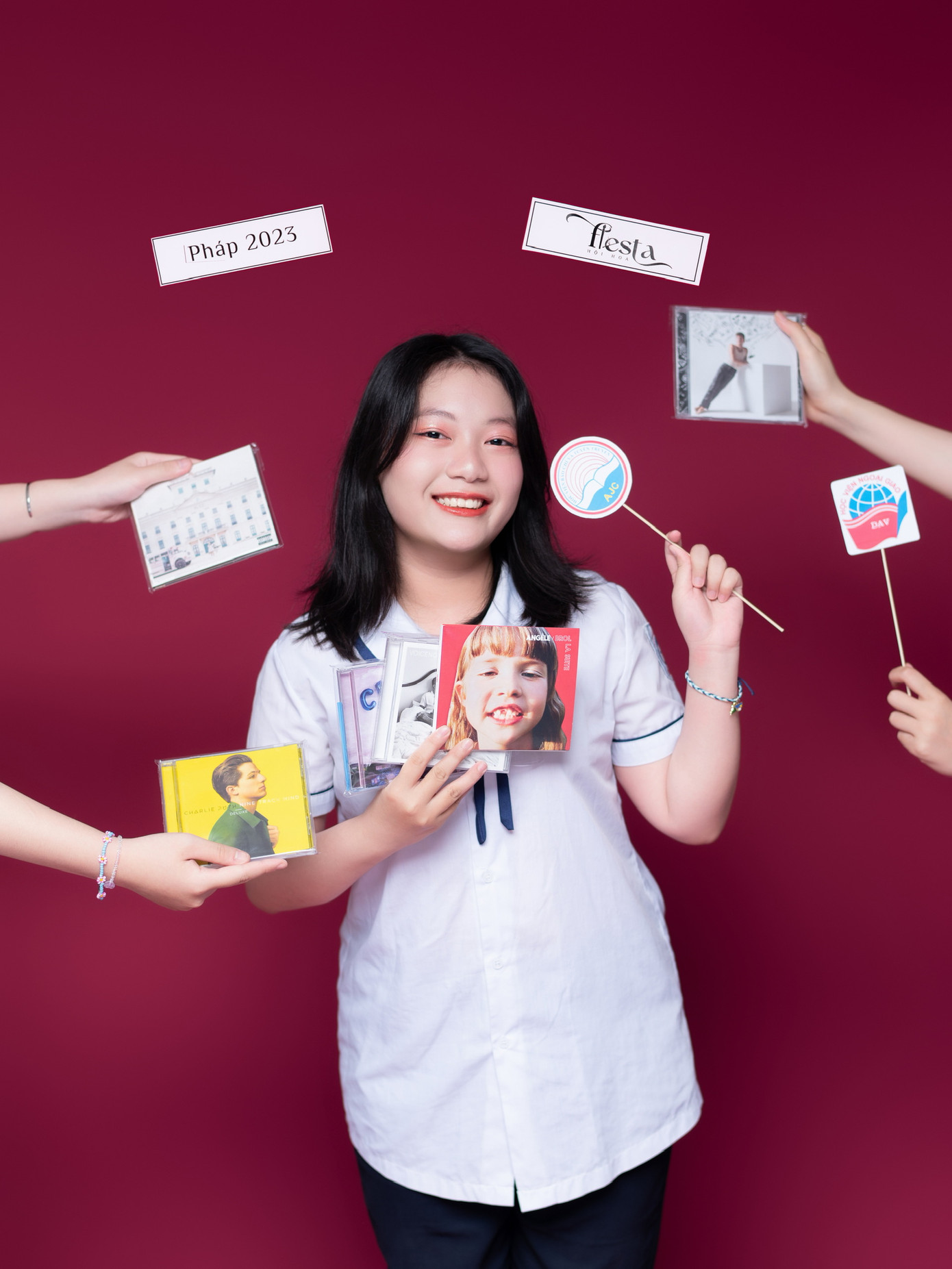 Minh Ngọc đang là sinh viên năm nhất Khoa Truyền thông và Văn hóa đối ngoại, Học viện Ngoại giao. Minh Ngọc đang là sinh viên năm nhất Khoa Truyền thông và Văn hóa đối ngoại, Học viện Ngoại giao.