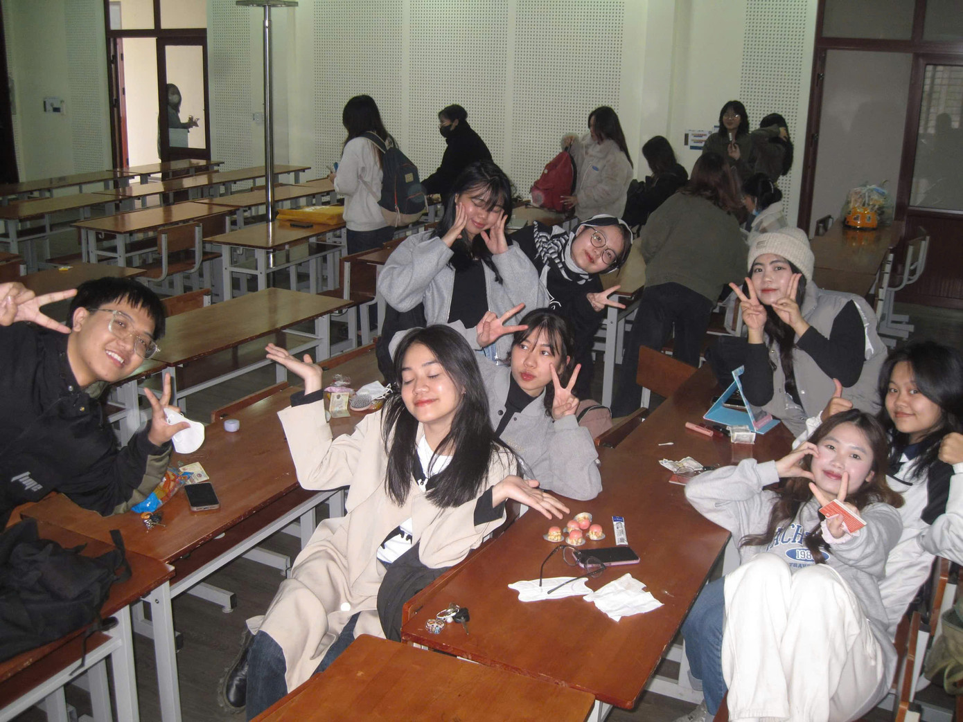 Những người bạn đồng hành luôn sẵn sàng giúp đỡ và động viên Bảo Ngọc trong học tập cũng như cuộc sống.