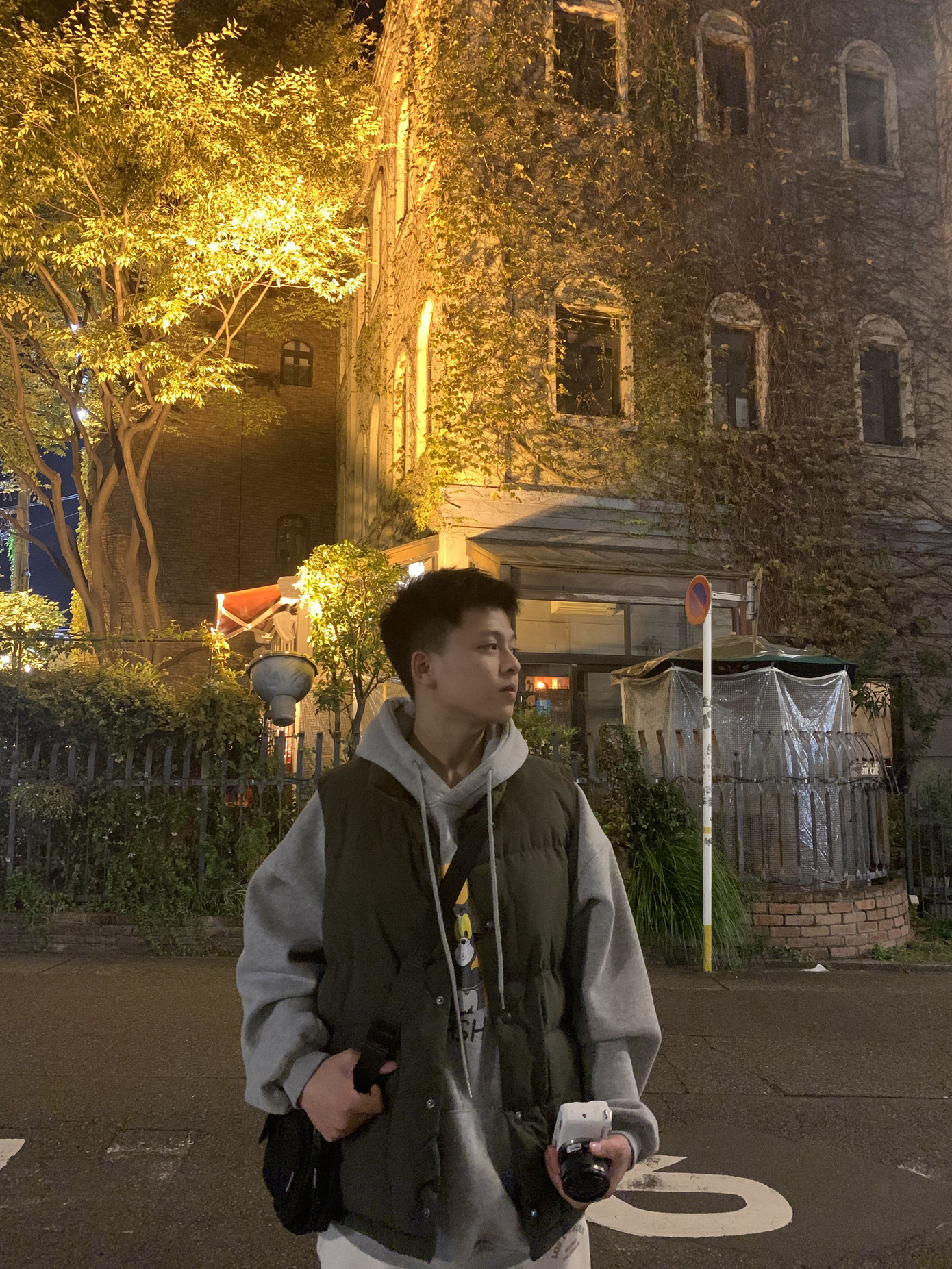 Đón Tết xa gia đình nhưng trong ký ức của Hoàng vẫn vẹn nguyên những cảm xúc đong đầy về không khí Tết nơi mình sinh ra và lớn lên.