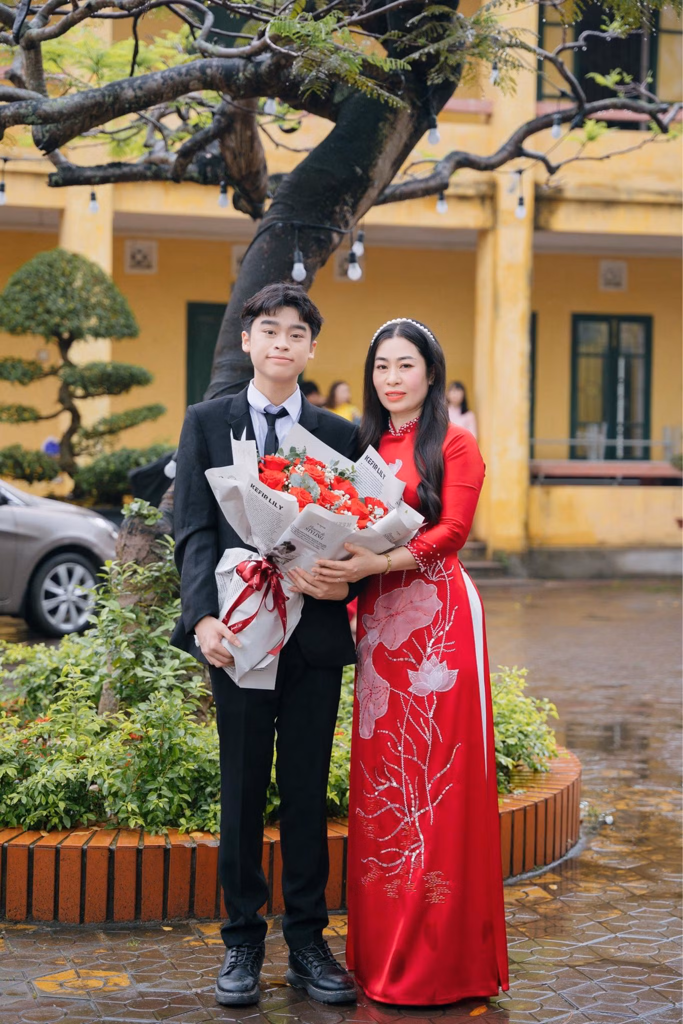 Trong kỳ thi tốt nghiệp THPT 2024 vừa qua, cậu đã xuất sắc trở thành một trong những nam sinh giành được số điểm 9.75 văn đầy ấn tượng.