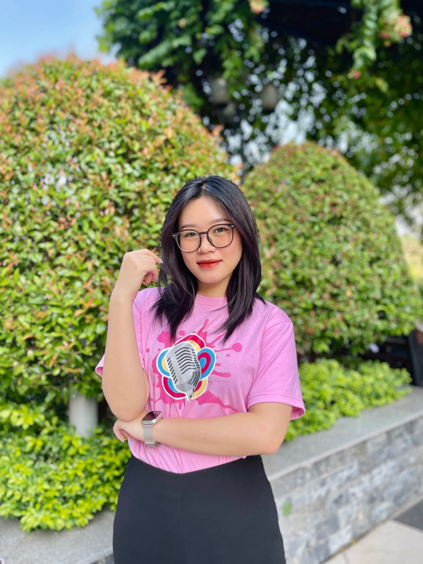 Nguyễn Linh Chi (sinh năm 2002) là sinh viên năm cuối chuyên ngành Truyền thông Marketing, Trường Đại học Kinh tế Quốc dân. Nguyễn Linh Chi (sinh năm 2002) là sinh viên năm cuối chuyên ngành Truyền thông Marketing, Trường Đại học Kinh tế Quốc dân.