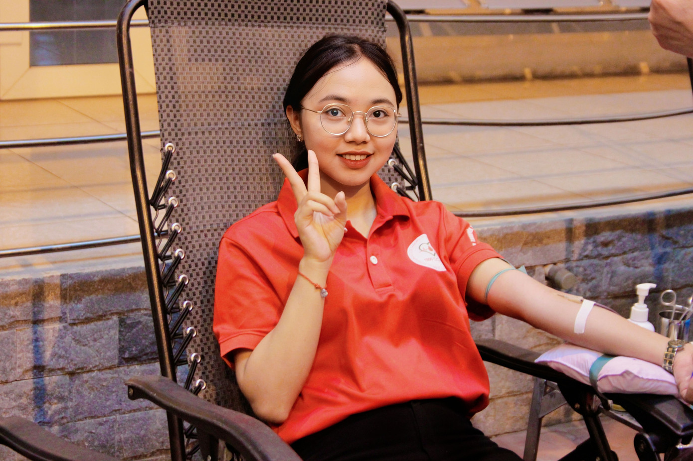 Huế tích cực tham gia hoạt động hiến máu nhân đạo.