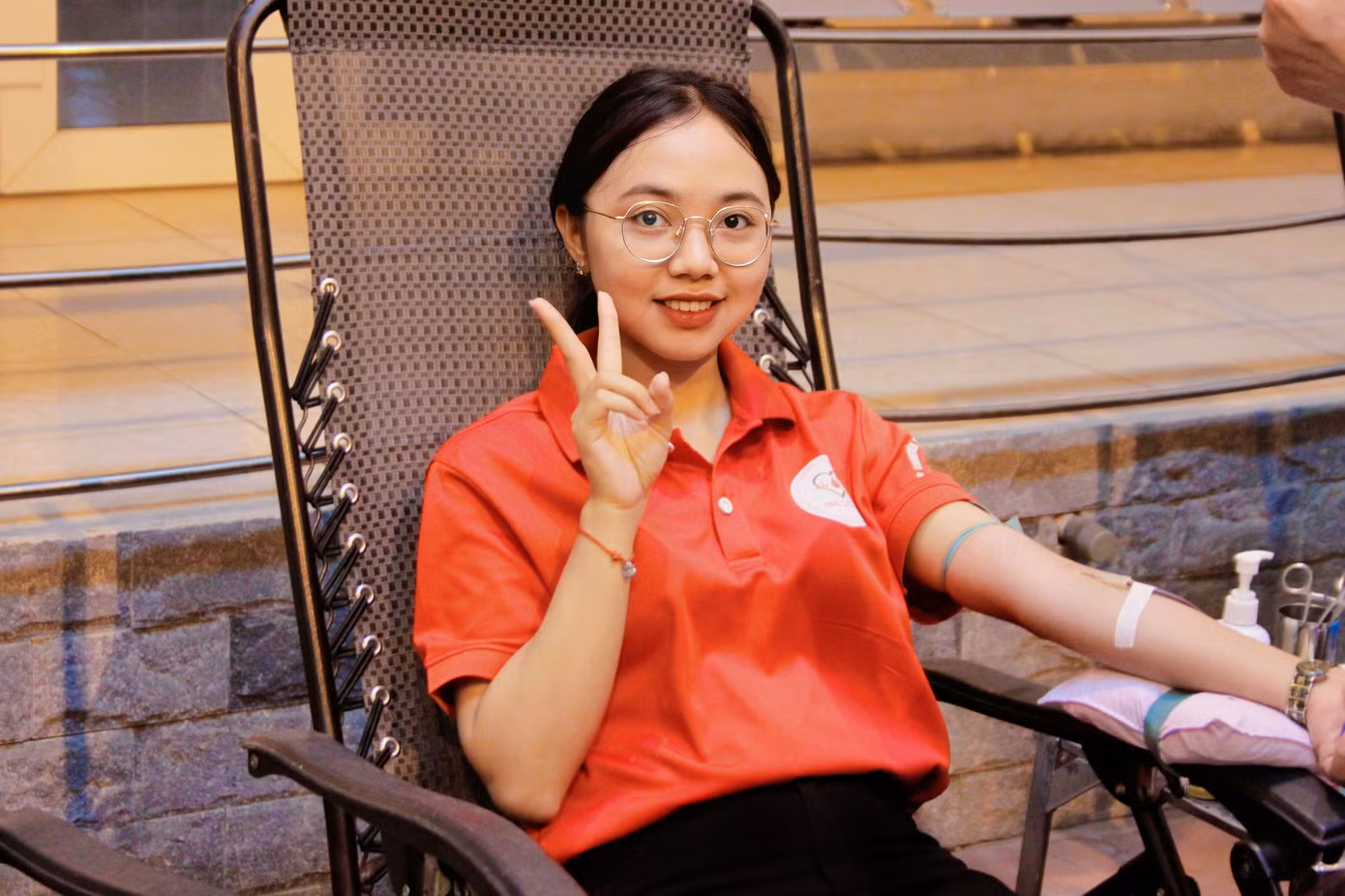 Huế tích cực tham gia hoạt động hiến máu nhân đạo.
