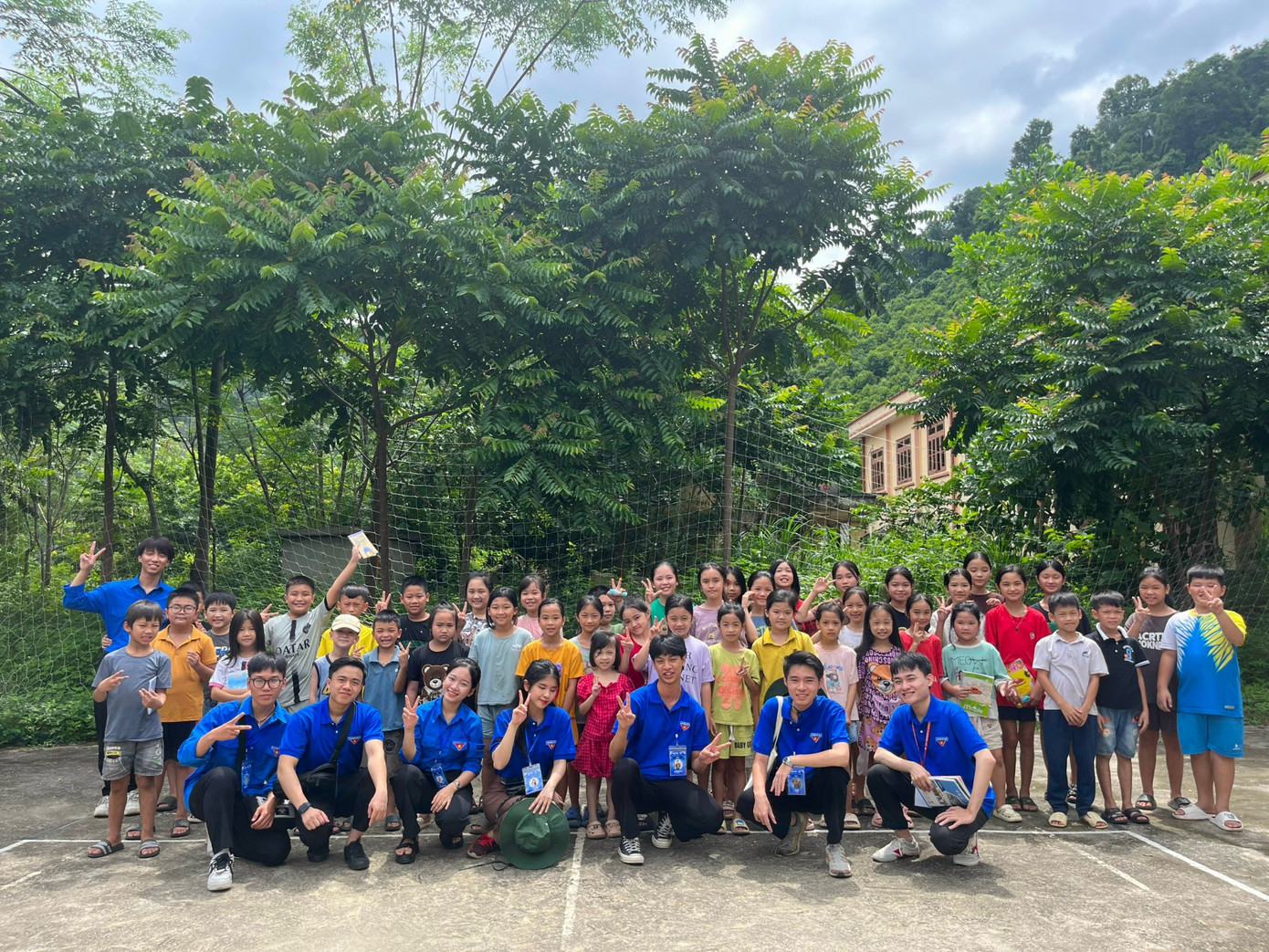 Lê Thuỳ Trang và đội tình nguyện tham gia tình nguyện xa tại Bắc Kạn trong chiến dịch “Mùa hè xanh 2023”. Lê Thuỳ Trang và đội tình nguyện tham gia tình nguyện xa tại Bắc Kạn trong chiến dịch “Mùa hè xanh 2023”.