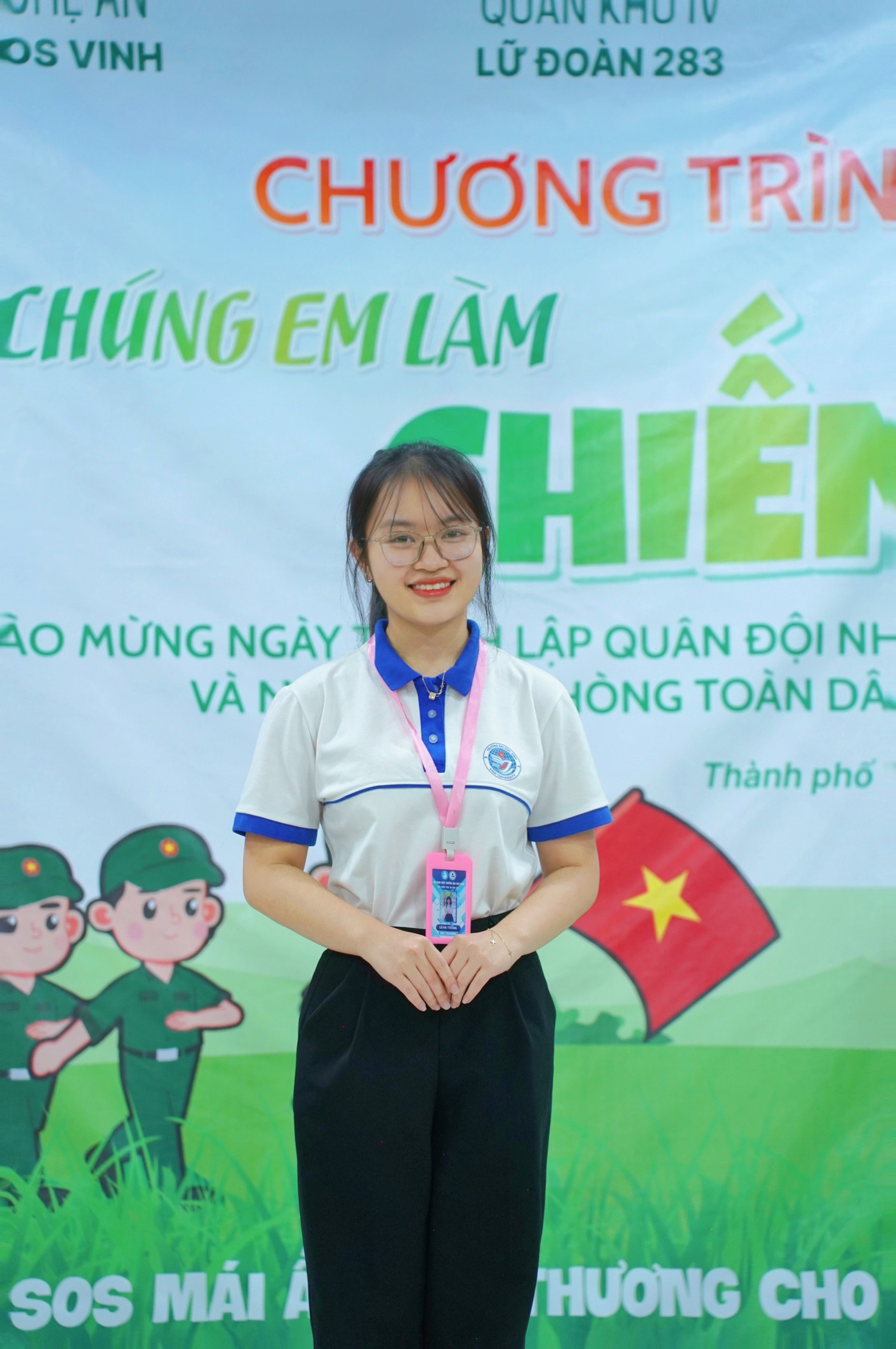 Lê Hà Trang - Uỷ viên BCH Hội Sinh viên trường Đại học Vinh, Đội trưởng Đội Công tác Xã hội số 1 Hội Sinh viên trường Đại học Vinh.