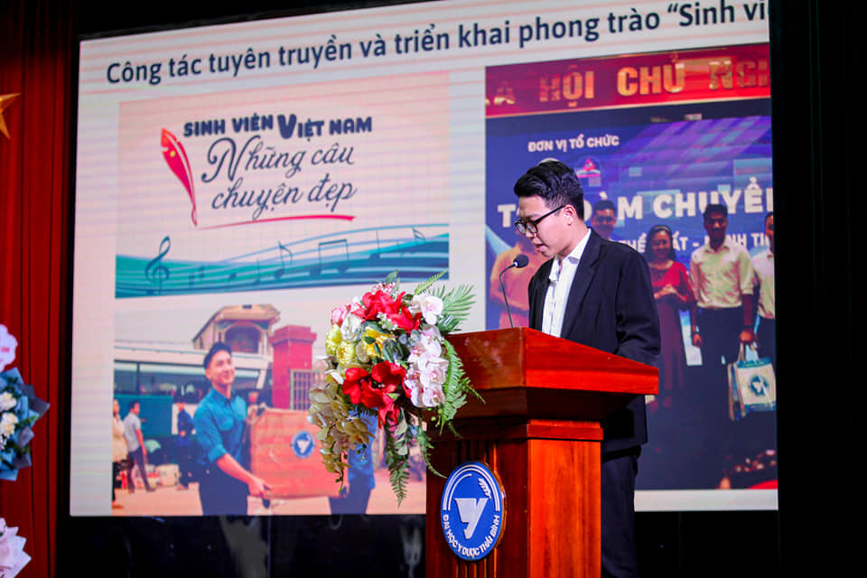 Thái Hoàng Phố phát biểu triển khai công việc trong phong trào Sinh viên 5 tốt. Thái Hoàng Phố phát biểu triển khai công việc trong phong trào Sinh viên 5 tốt.