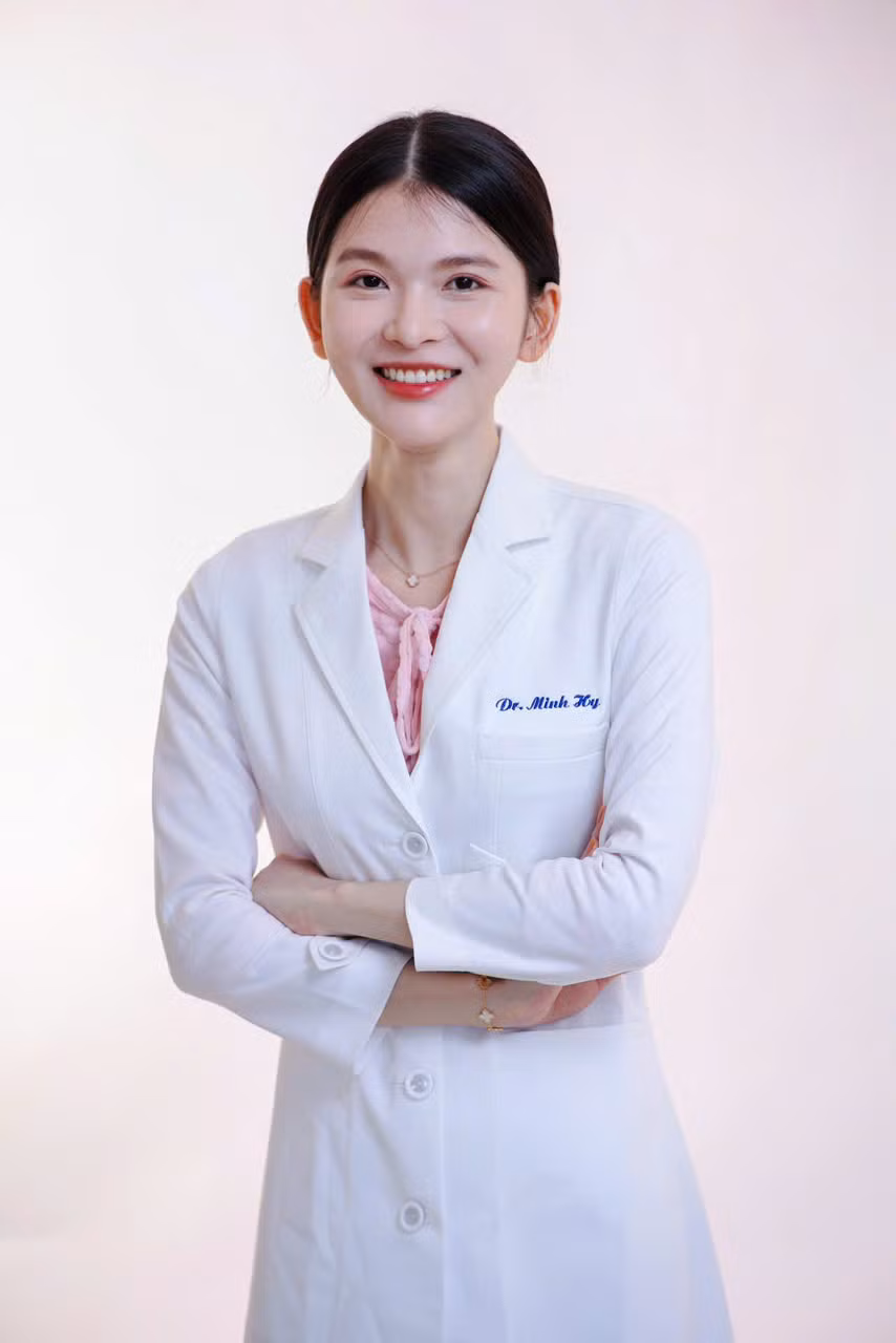 Minh Hy cho rằng, để thúc đẩy sự bình đẳng và tôn trọng, nền tảng quan trọng nhất chính là pháp luật. Minh Hy cho rằng, để thúc đẩy sự bình đẳng và tôn trọng, nền tảng quan trọng nhất chính là pháp luật.