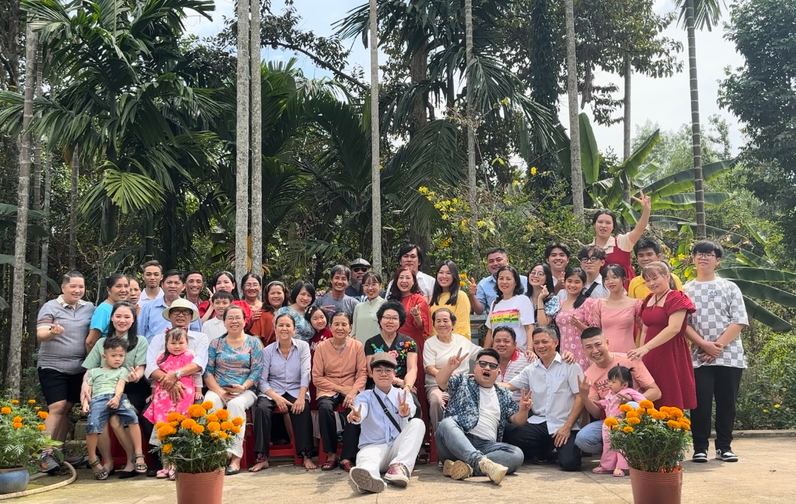 Bức ảnh của cả gia đình nam sinh được chụp vào ngày mùng 1 Tết.