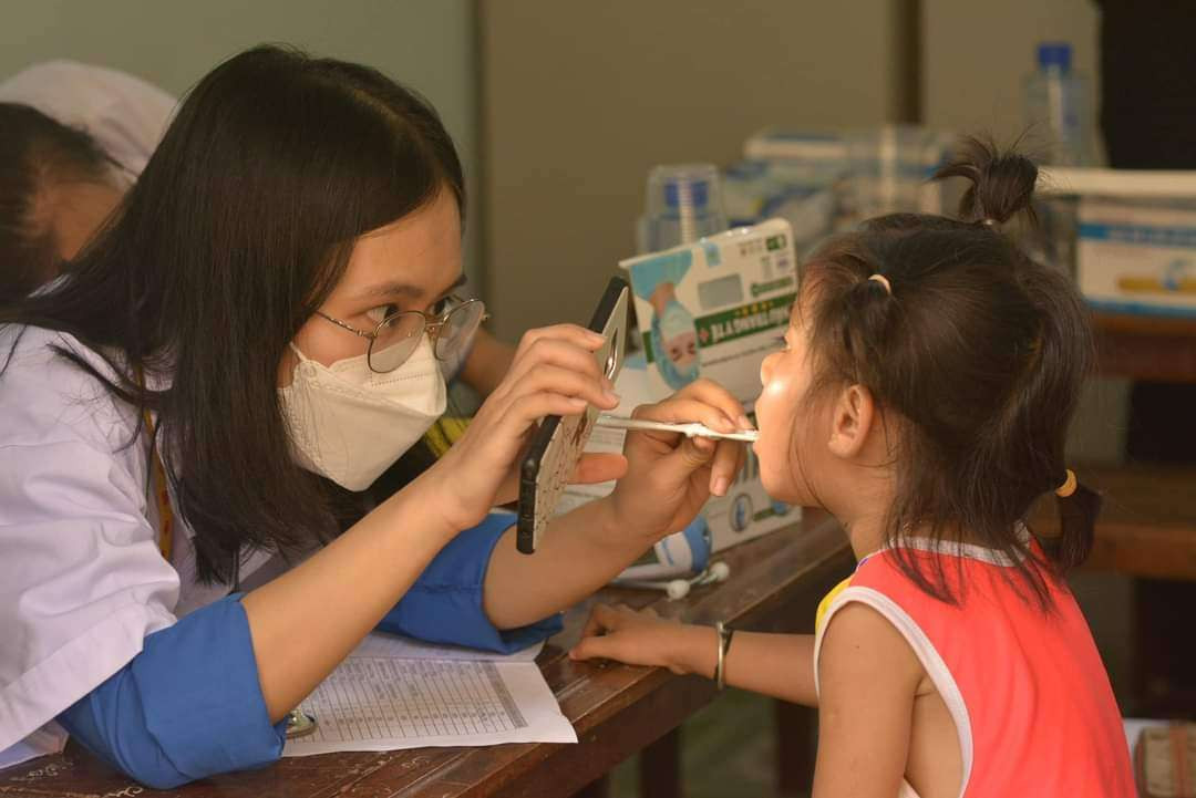 Luôn cố gắng học tập trau dồi chuyên môn để có những đóng góp có ích cho cộng đồng. Luôn cố gắng học tập trau dồi chuyên môn để có những đóng góp có ích cho cộng đồng.