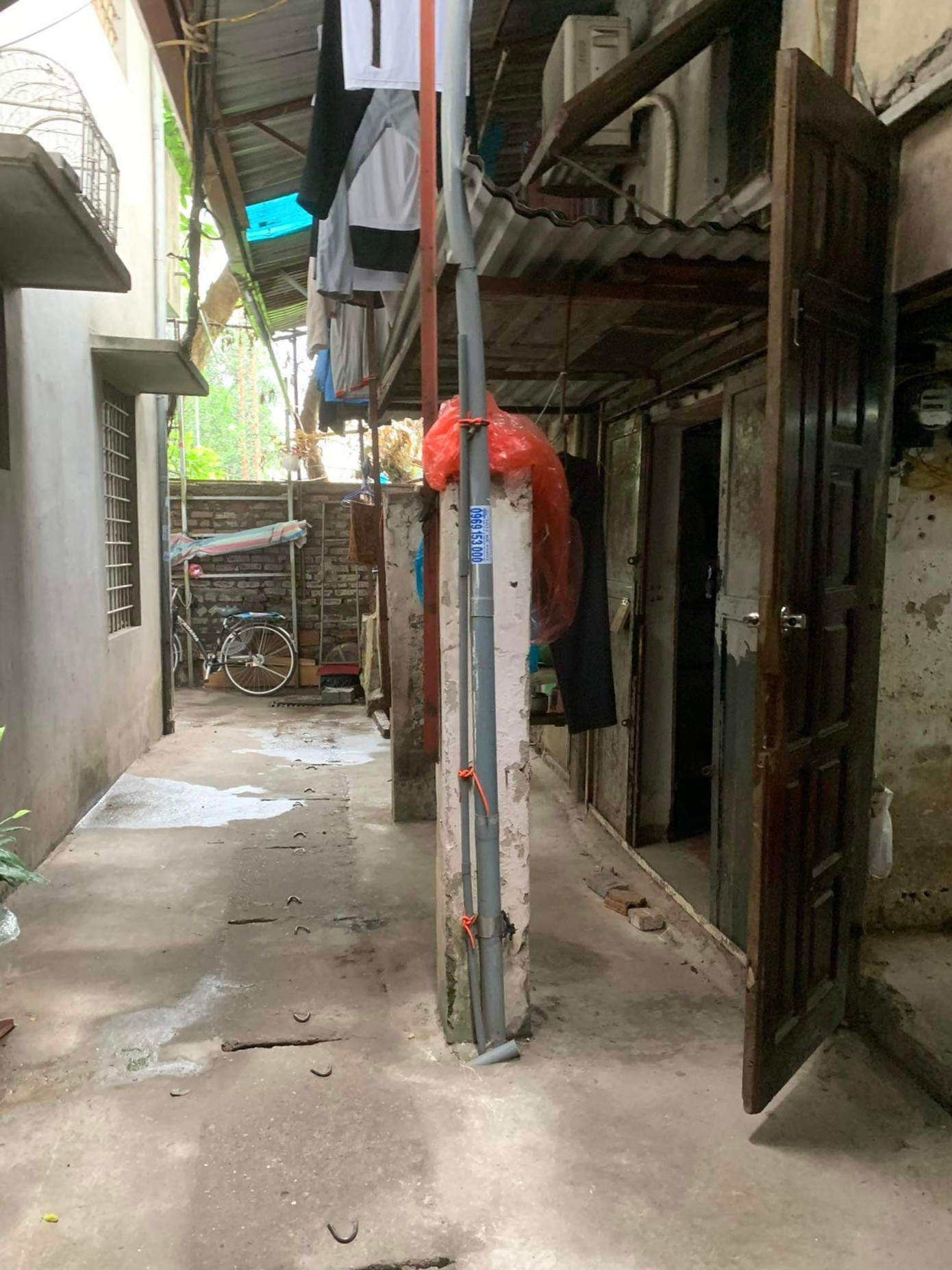 Cận cảnh một phòng trọ rất bé tại khu vực Chính Kinh.