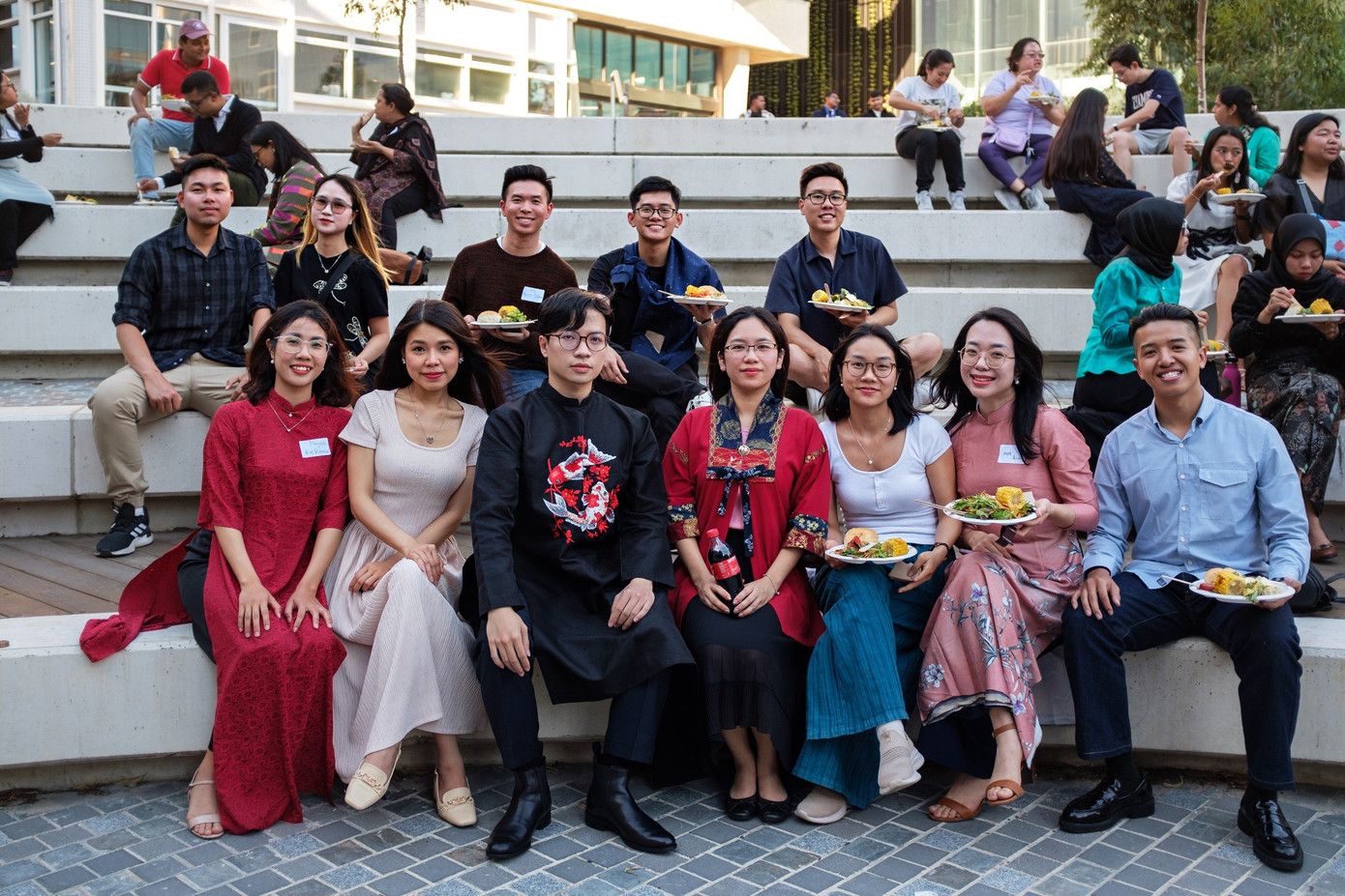 Như Trí cùng các học giả học bổng chính phủ Úc tại buổi tiệc chào mừng của Trường Đại học Melbourne.