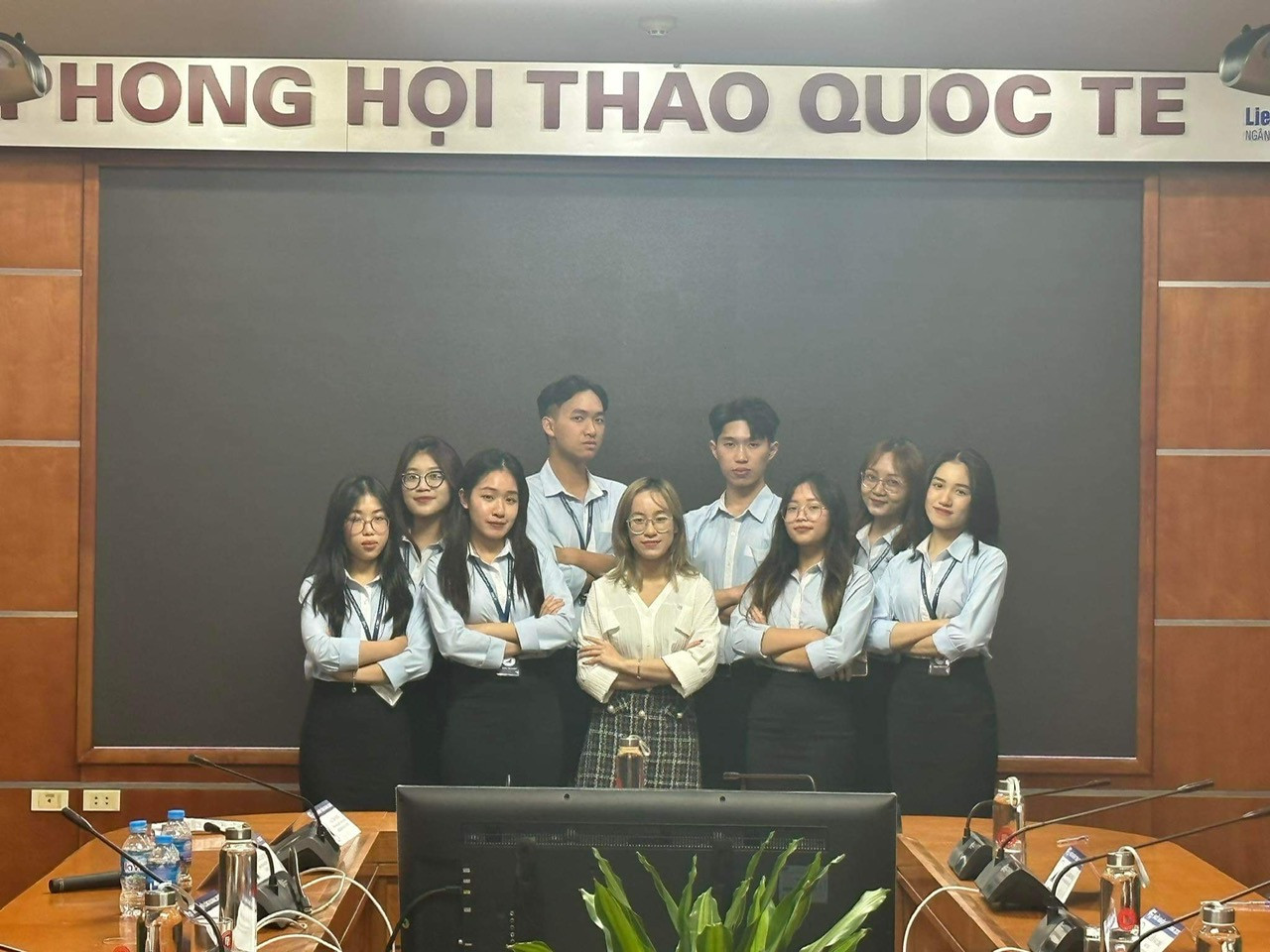 Nguyễn Bá Minh trong những ngày đầu tham gia câu lạc bộ để phát triển bản thân. Nguyễn Bá Minh trong những ngày đầu tham gia câu lạc bộ để phát triển bản thân.