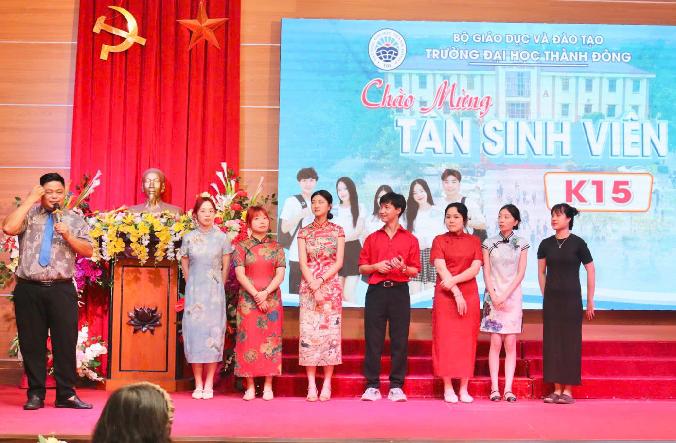 Đông Trình trở về Việt Nam thực tập tại Trường Đại học Thành Đông. Đông Trình trở về Việt Nam thực tập tại Trường Đại học Thành Đông.