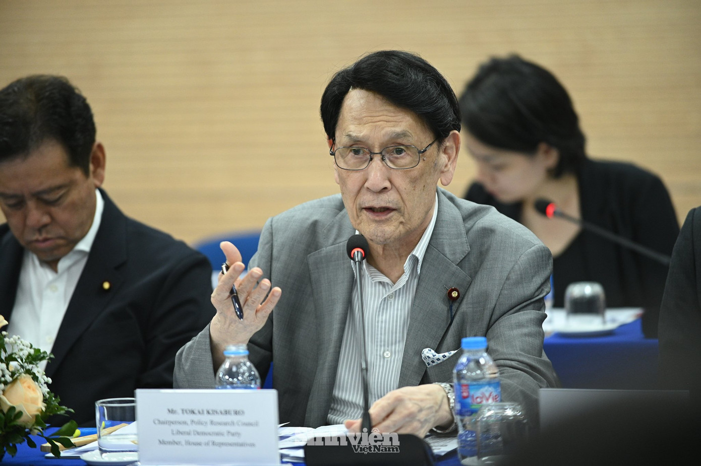 Ông Tokai Kisaburo - Trưởng Ban Nghiên cứu Chính sách, Nghị sĩ Hạ viện Nhật Bản bày tỏ mong muốn tăng cường hợp tác trong lĩnh vực đào tạo nguồn nhân lực, nhất là nguồn nhân lực trẻ. Ông Tokai Kisaburo - Trưởng Ban Nghiên cứu Chính sách, Nghị sĩ Hạ viện Nhật Bản bày tỏ mong muốn tăng cường hợp tác trong lĩnh vực đào tạo nguồn nhân lực, nhất là nguồn nhân lực trẻ.