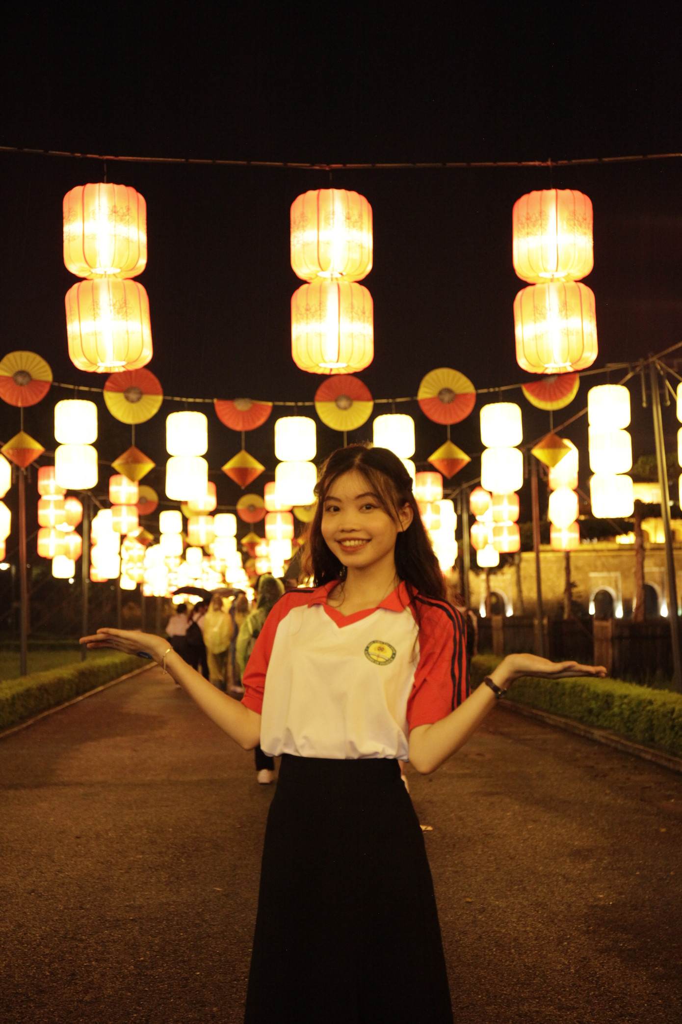 Diệu Linh mang màu áo Tài chính đi muôn nơi.