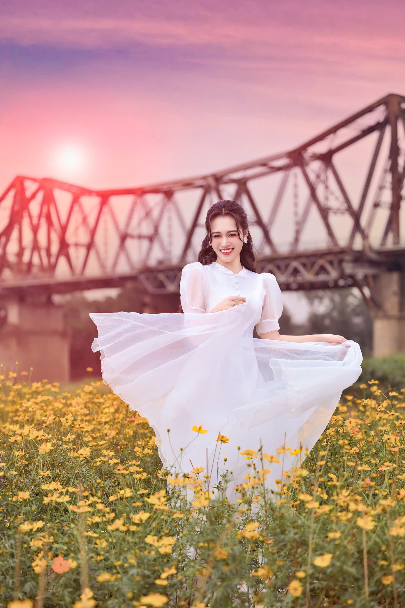 Để hiện thực hóa giấc mơ, Hà Anh không ngừng học hỏi, rèn luyện kỹ năng và tìm kiếm cơ hội để khẳng định mình. Để hiện thực hóa giấc mơ, Hà Anh không ngừng học hỏi, rèn luyện kỹ năng và tìm kiếm cơ hội để khẳng định mình.