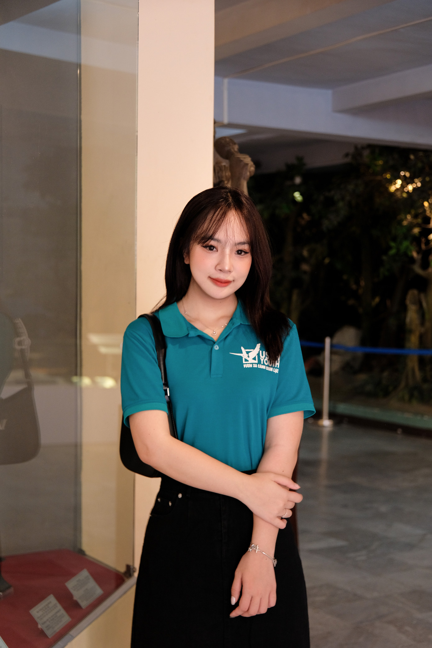 Chân dung nữ thủ lĩnh. Chân dung nữ thủ lĩnh.