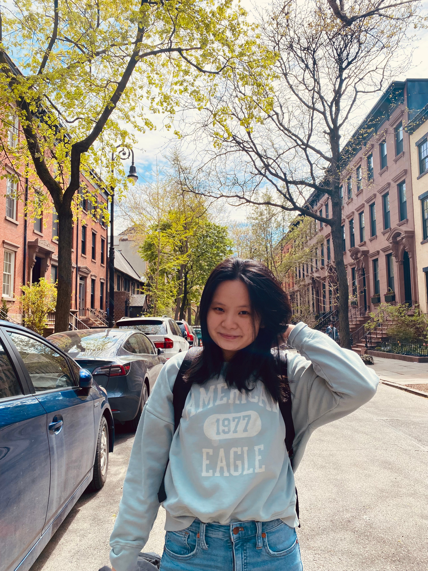 La Tường Vi là cựu học sinh Trường THPT Chuyên Ngoại Ngữ đã khẳng định tài năng trên đất nước Mỹ khi tốt nghiệp đại học Temple University và thạc sĩ tại Fordham University, đều thuộc Top 100 quốc gia. La Tường Vi là cựu học sinh Trường THPT Chuyên Ngoại Ngữ đã khẳng định tài năng trên đất nước Mỹ khi tốt nghiệp đại học Temple University và thạc sĩ tại Fordham University, đều thuộc Top 100 quốc gia.