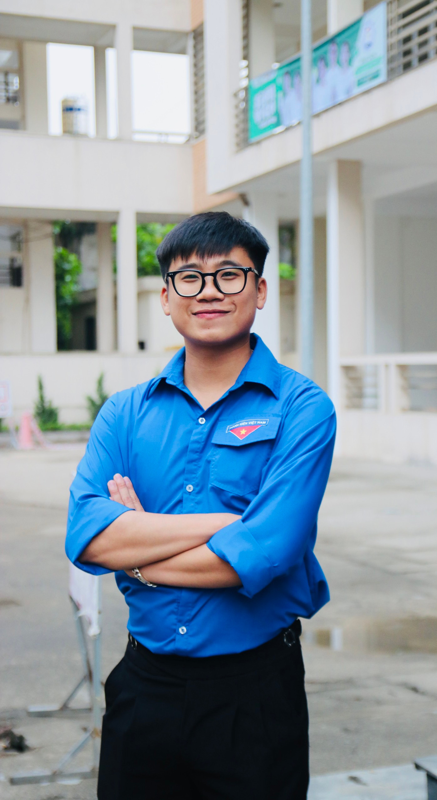 Mai Tiến Anh (sinh năm 1998) quê Ninh Bình, đang là sinh viên năm 3 ngành Y khoa, Trường Đại học Y - Dược, Đại học Thái Nguyên.