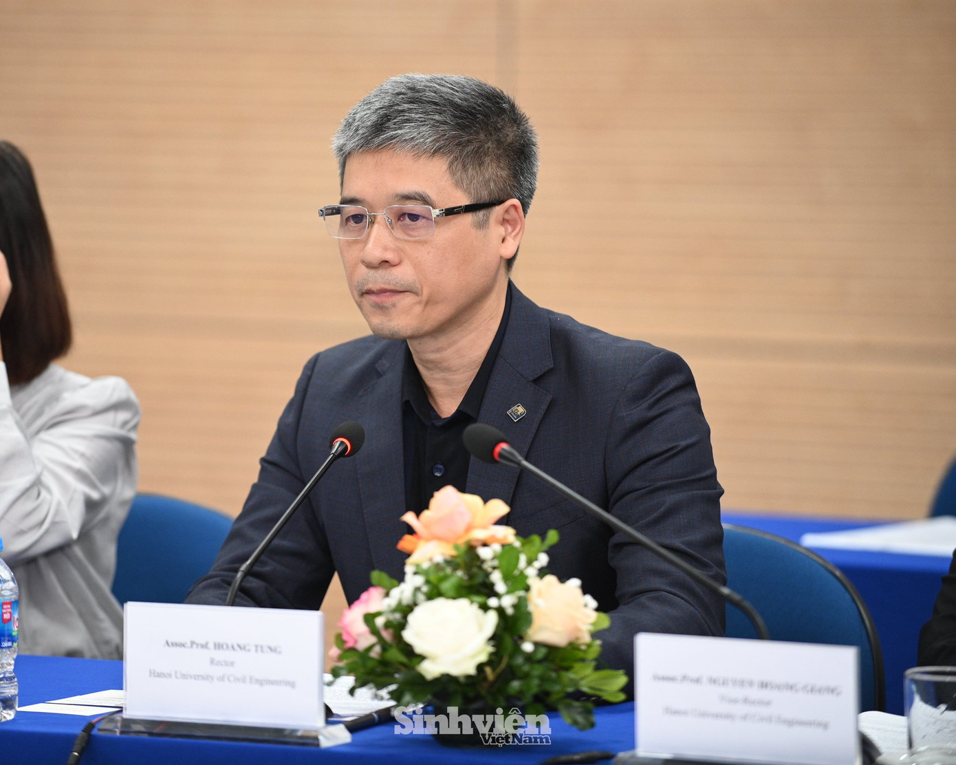 PGS. TS Hoàng Tùng - Hiệu trưởng Trường Đại học Xây dựng Hà Nội chia sẻ về tăng cường hợp tác nghiên cứu khoa học, công nghệ giữa hai nước. PGS. TS Hoàng Tùng - Hiệu trưởng Trường Đại học Xây dựng Hà Nội chia sẻ về tăng cường hợp tác nghiên cứu khoa học, công nghệ giữa hai nước.