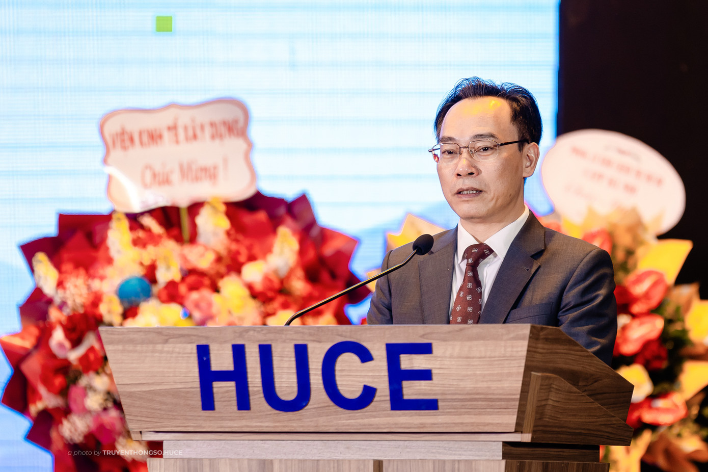 Phát biểu tại buổi lễ, Thứ trưởng Hoàng Minh Sơn đã gửi lời chúc mừng đến PGS.TS Phạm Xuân Anh và bày tỏ sự đánh giá cao những nỗ lực của ông. Đồng thời, Thứ trưởng cũng ghi nhận và biểu dương những thành tựu xuất sắc mà tập thể Trường Đại học Xây dựng Hà Nội đã đạt được trong suốt gần 60 năm qua.