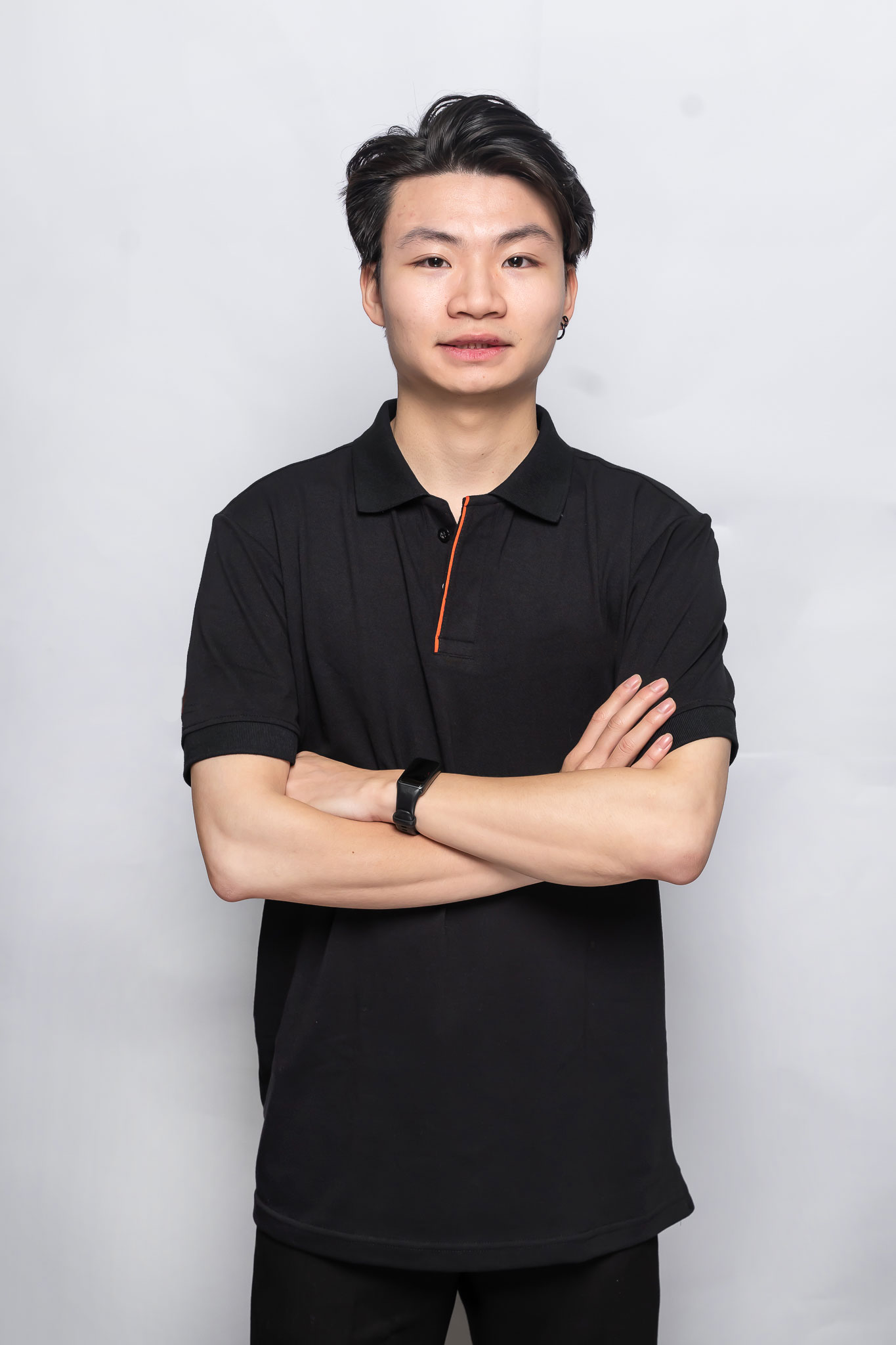 Lê Hoàng sinh ra và lớn lên tại Hà Nội, là sinh viên chuyên ngành Kinh tế Đầu tư - Trường Đại học Kinh tế Quốc dân. Lê Hoàng sinh ra và lớn lên tại Hà Nội, là sinh viên chuyên ngành Kinh tế Đầu tư - Trường Đại học Kinh tế Quốc dân.