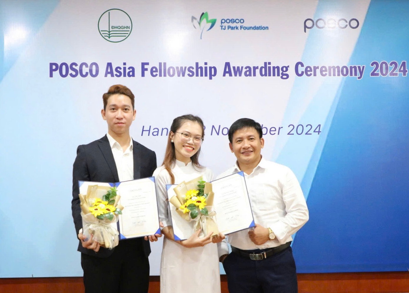 Như Hương vinh dự nhận học bổng POSCO Asia Fellowship Awarding Ceremony 2024 trị giá 1.000 USD.