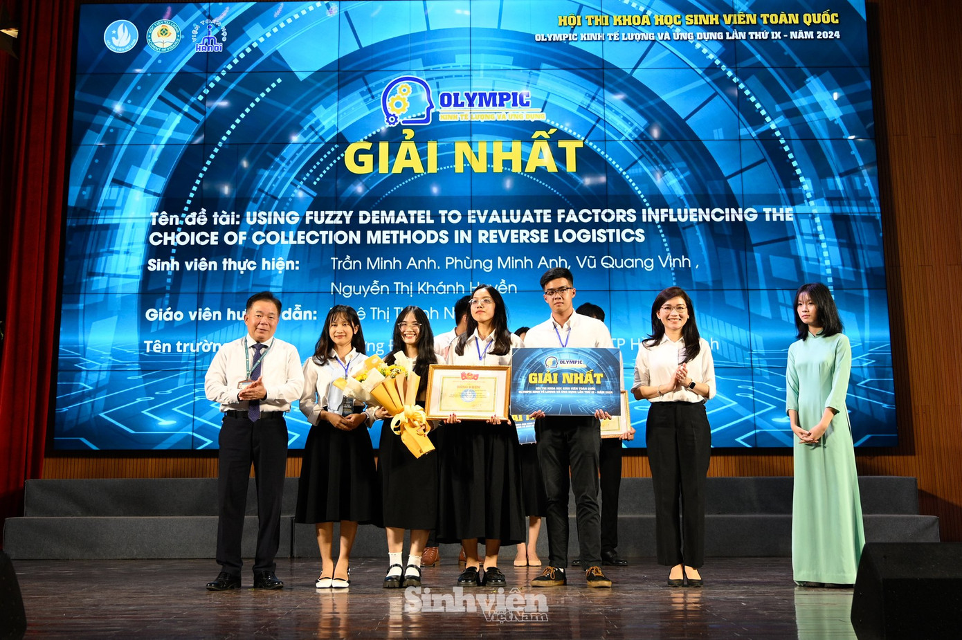 Trường Đại học Ngoại thương Cơ sở 2 TP. HCM (Đề tài Using fuzzy dematel to evaluate factors influencing the choice of collection methods in reverse logistics). Trường Đại học Ngoại thương Cơ sở 2 TP. HCM (Đề tài Using fuzzy dematel to evaluate factors influencing the choice of collection methods in reverse logistics).